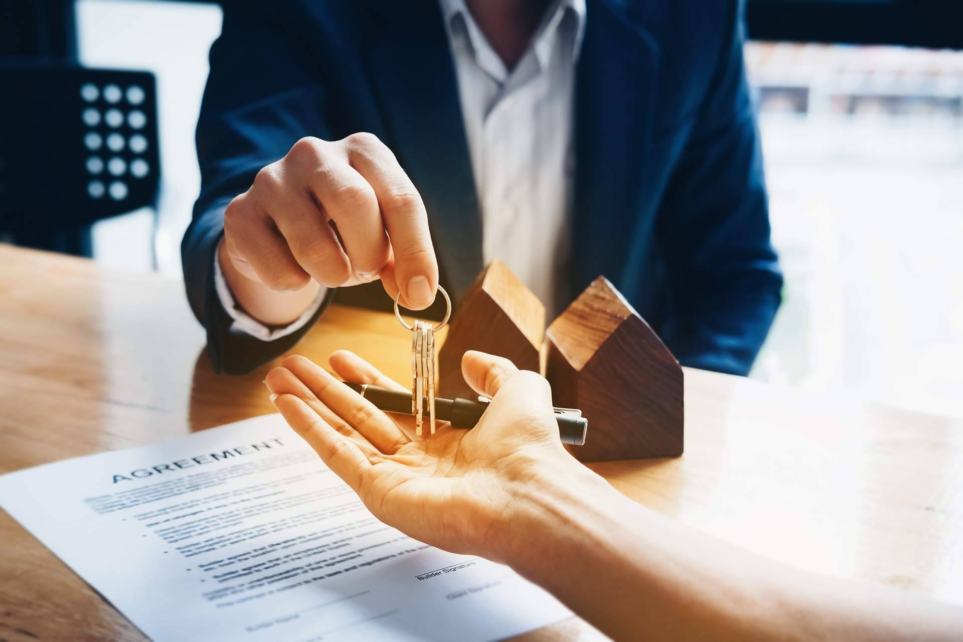 Encontrar ofertas inmobiliarias asequibles tras la subida de precios por la pandemia con la agencia inmobiliaria de Girona Inmomerkat
