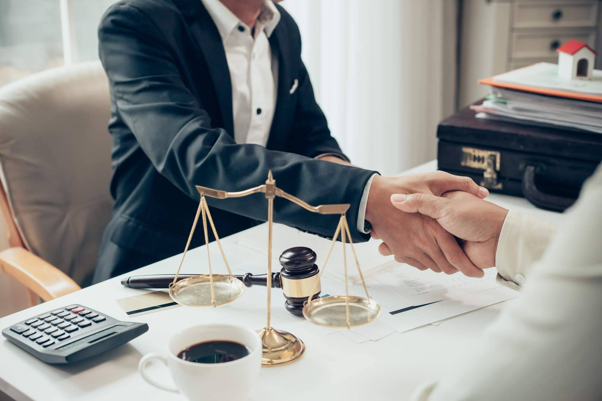 Iniciar un concurso de acreedores con la asesoría del equipo de abogados y economistas de RR31416