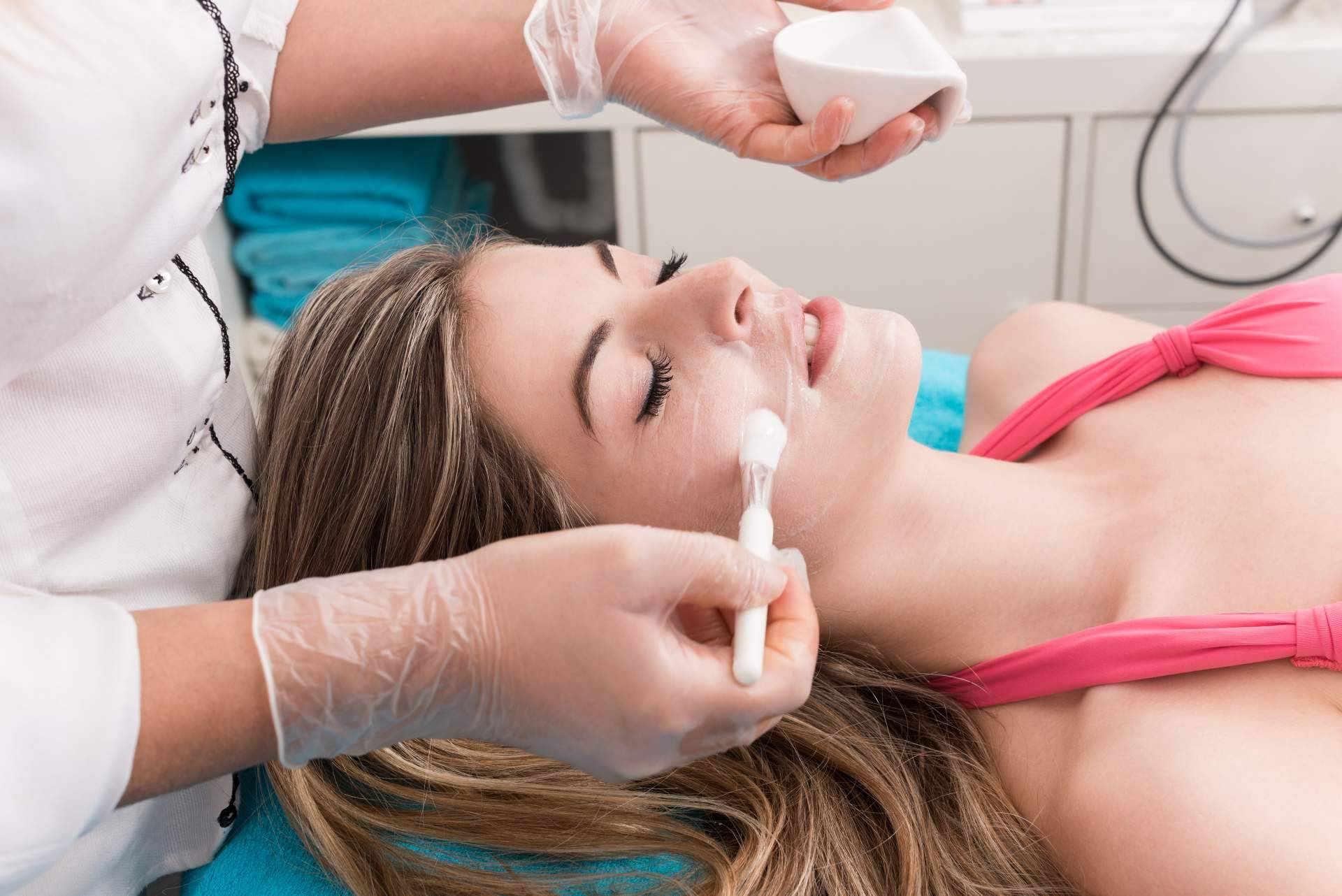 Peeling médico, el tratamiento de Unidad Femme que consigue mejorar la salud y el aspecto de la piel