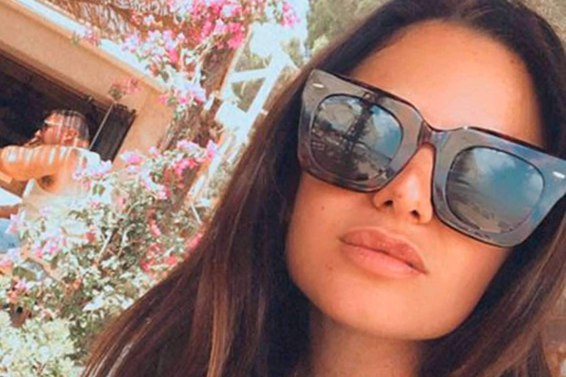 Muchos famosos están combinando sus looks con las gafas de SunBahs