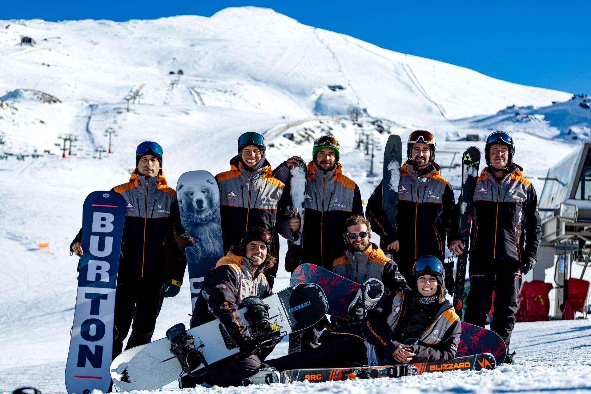 Clases de esquí y snowboard en Sierra Nevada con Snowmotion