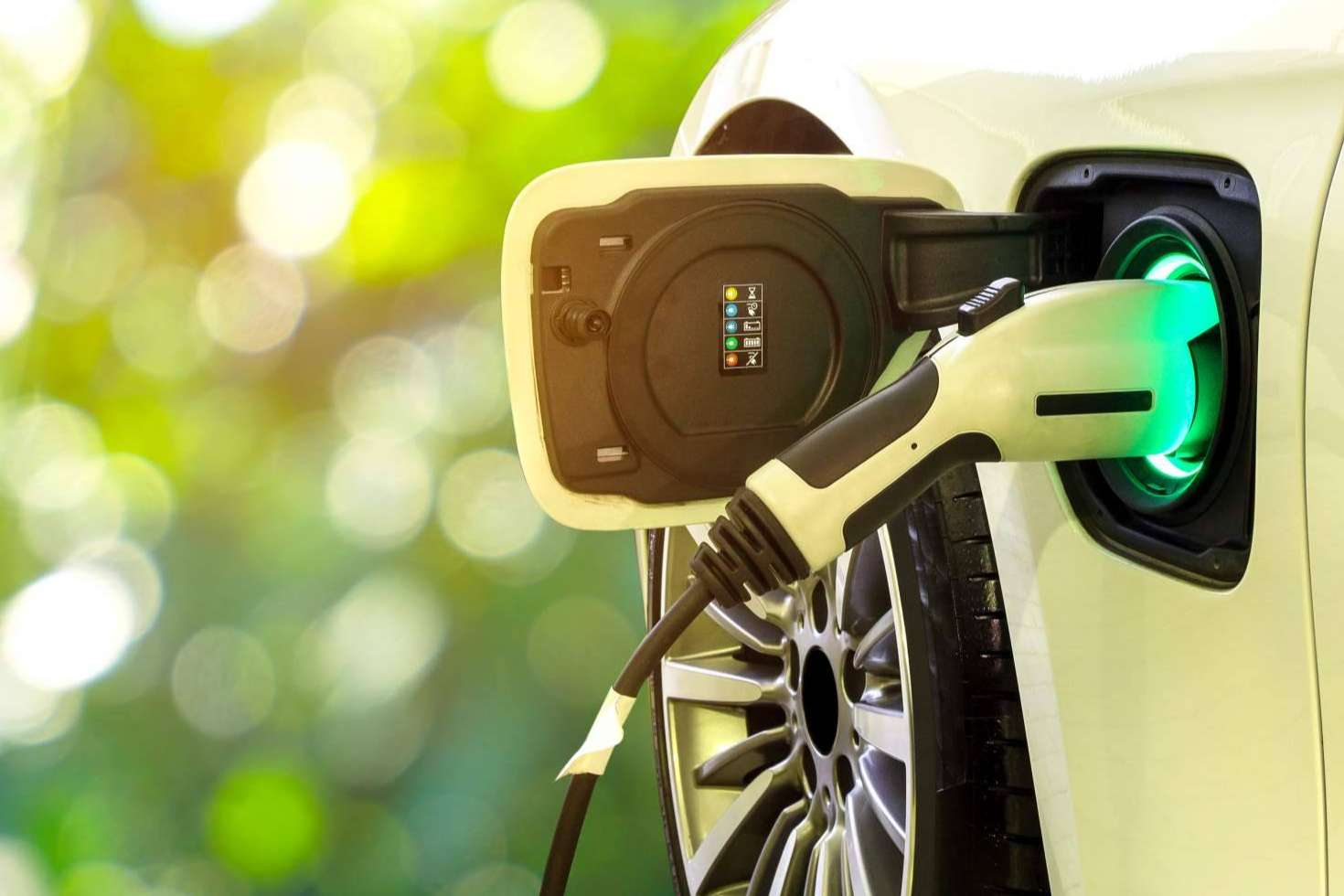 Servicio de puntos de recarga para vehículos eléctricos en viviendas unifamiliares de la mano de Enchufamos Tu Coche