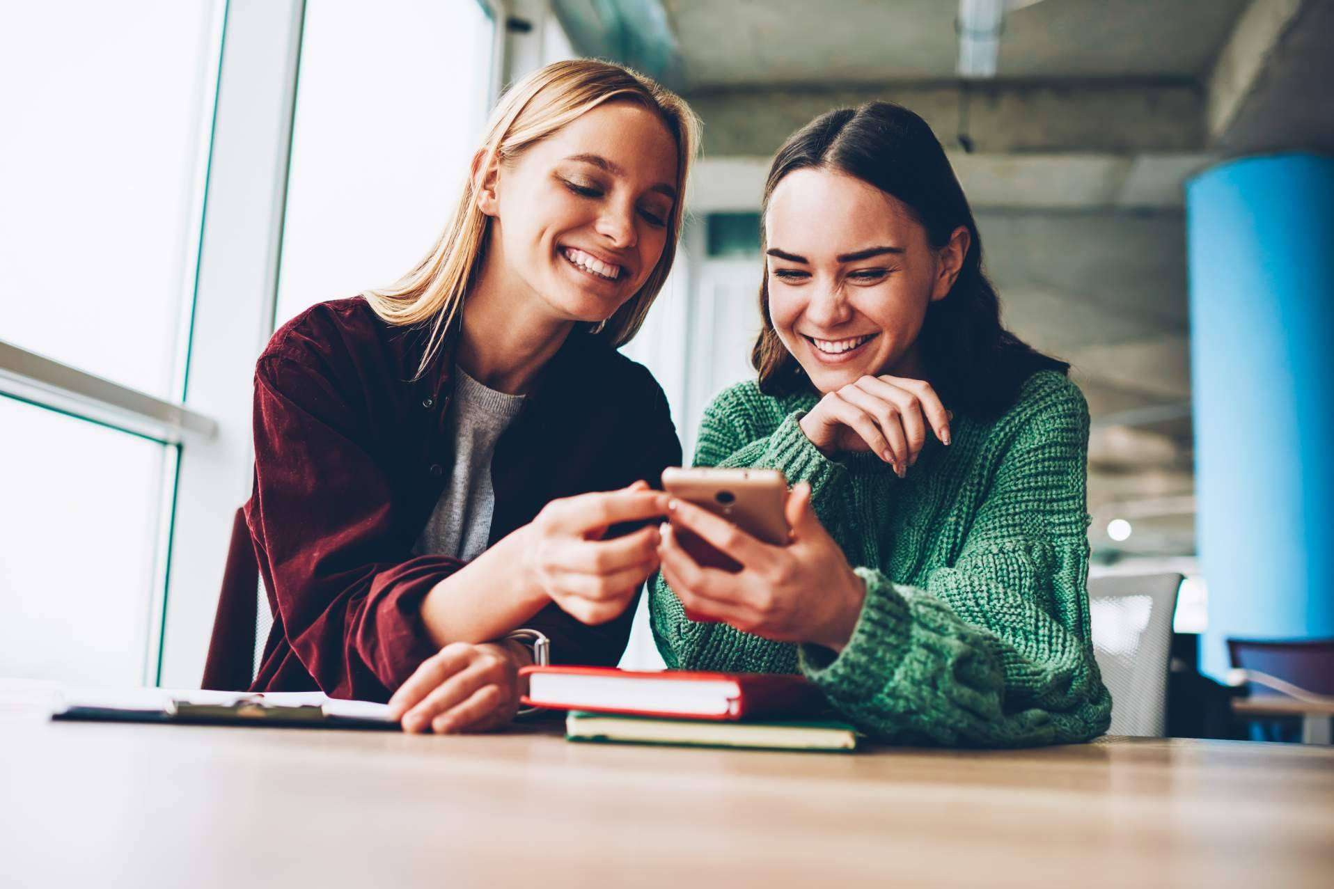 Sambito Digital ofrece una gestión eficiente de redes sociales según el sector