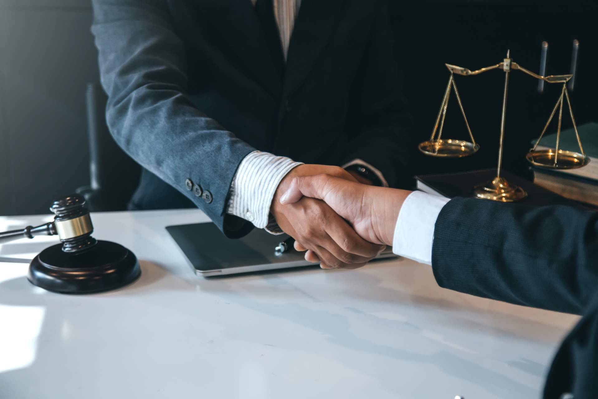 Equipo de especialistas en el reclamo de tarjetas revolving, Feced Abogados