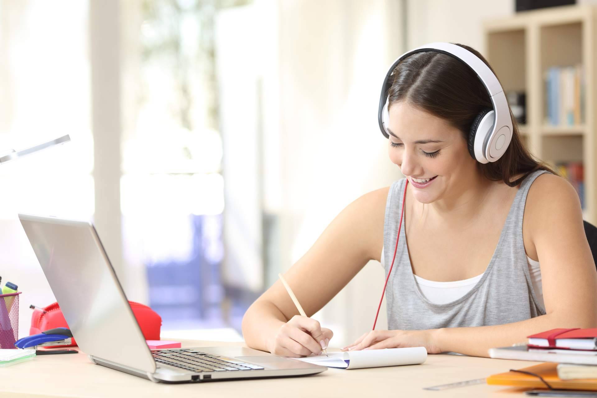 Ayuda Universitaria brinda un software de antiplagio gratuito