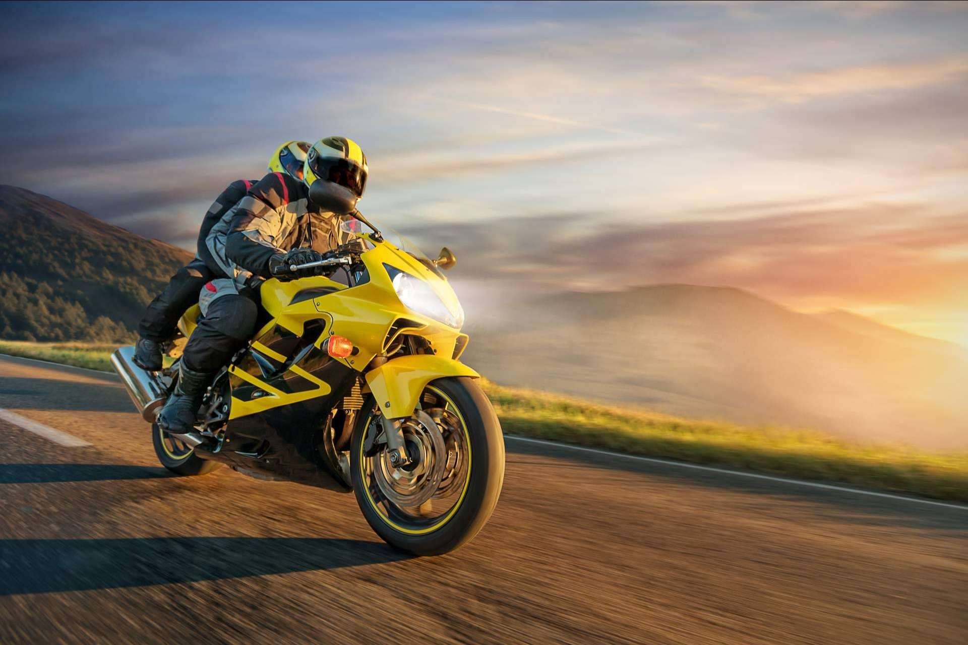 La mejor selección de marcas en la mejor tienda de ropa de moto y accesorios
