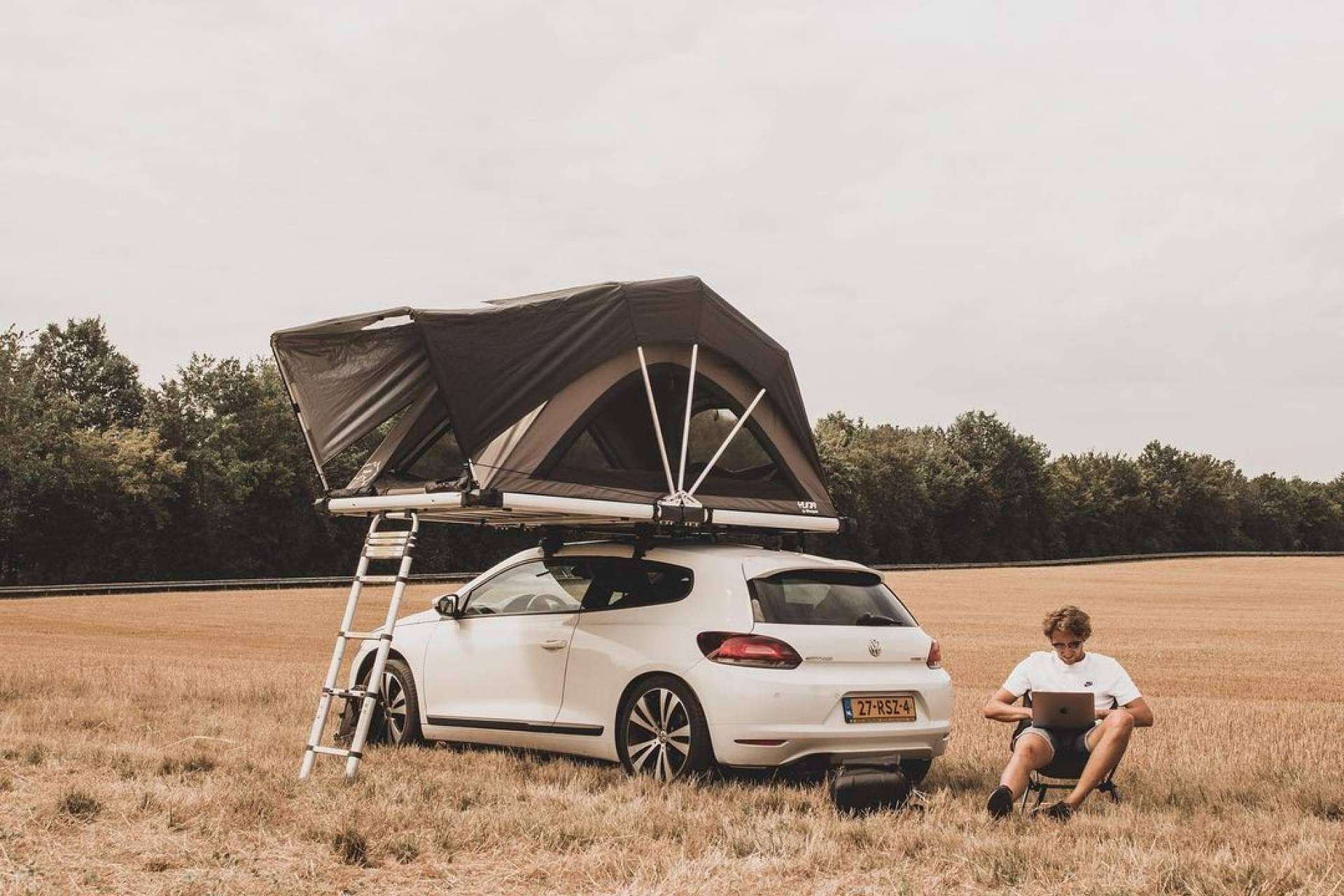 Las tiendas de campaña para techo de coche de Fox Camper son una buena opción para la temporada de camping