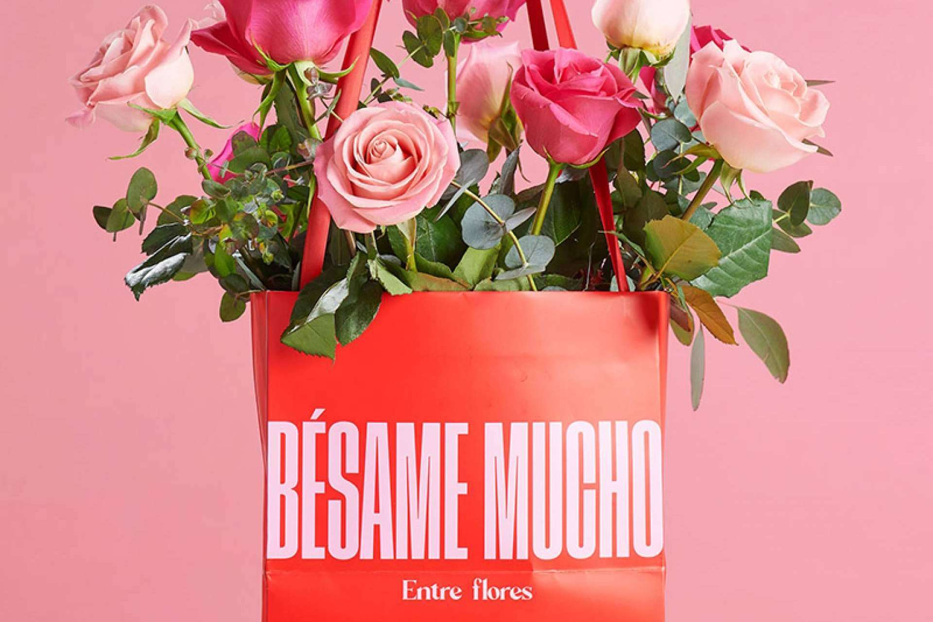 Bésame Mucho convierte los ramos de flores en arte