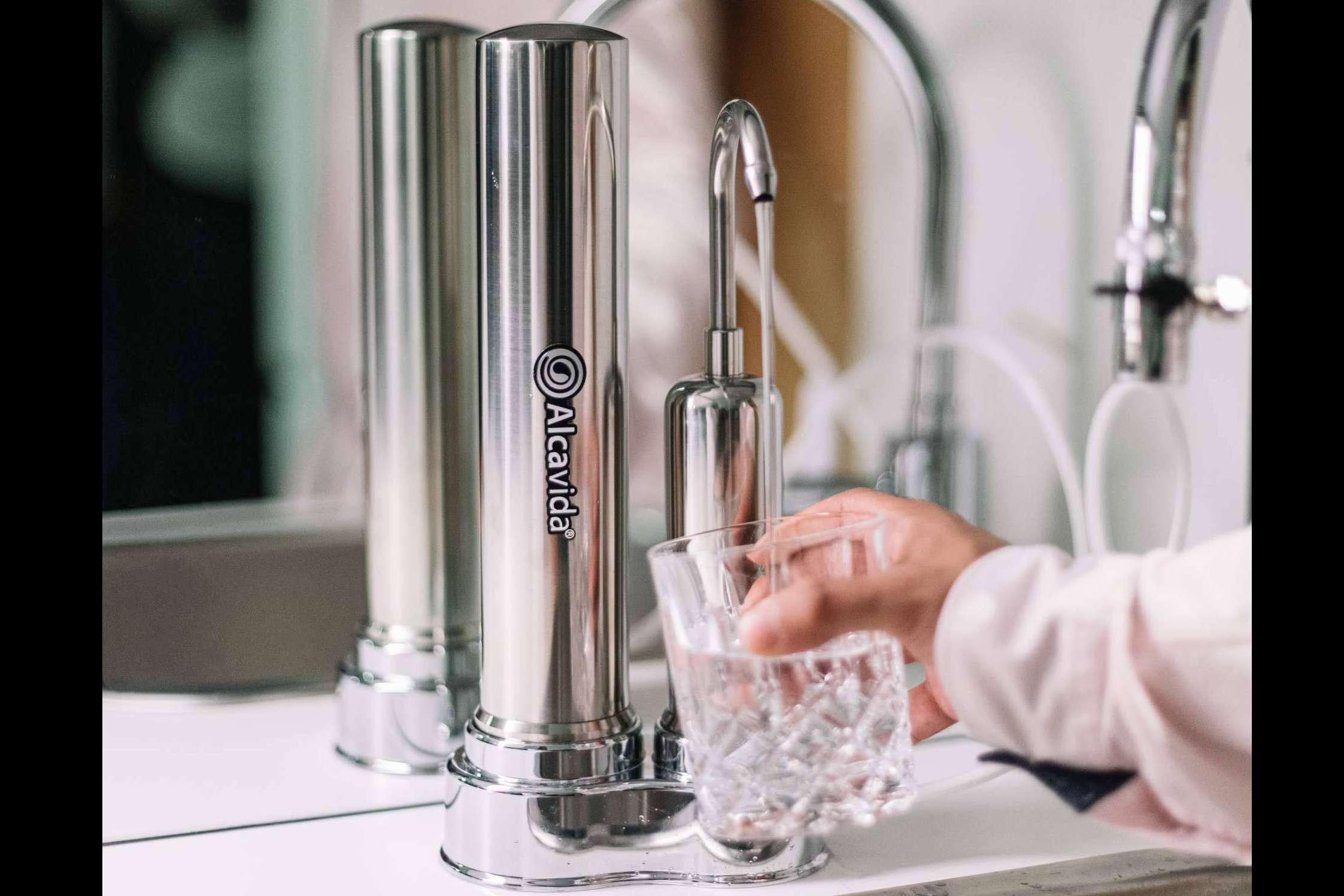 Alcavida permite cuidar el cuerpo bebiendo agua del grifo mediante el ionizador de agua