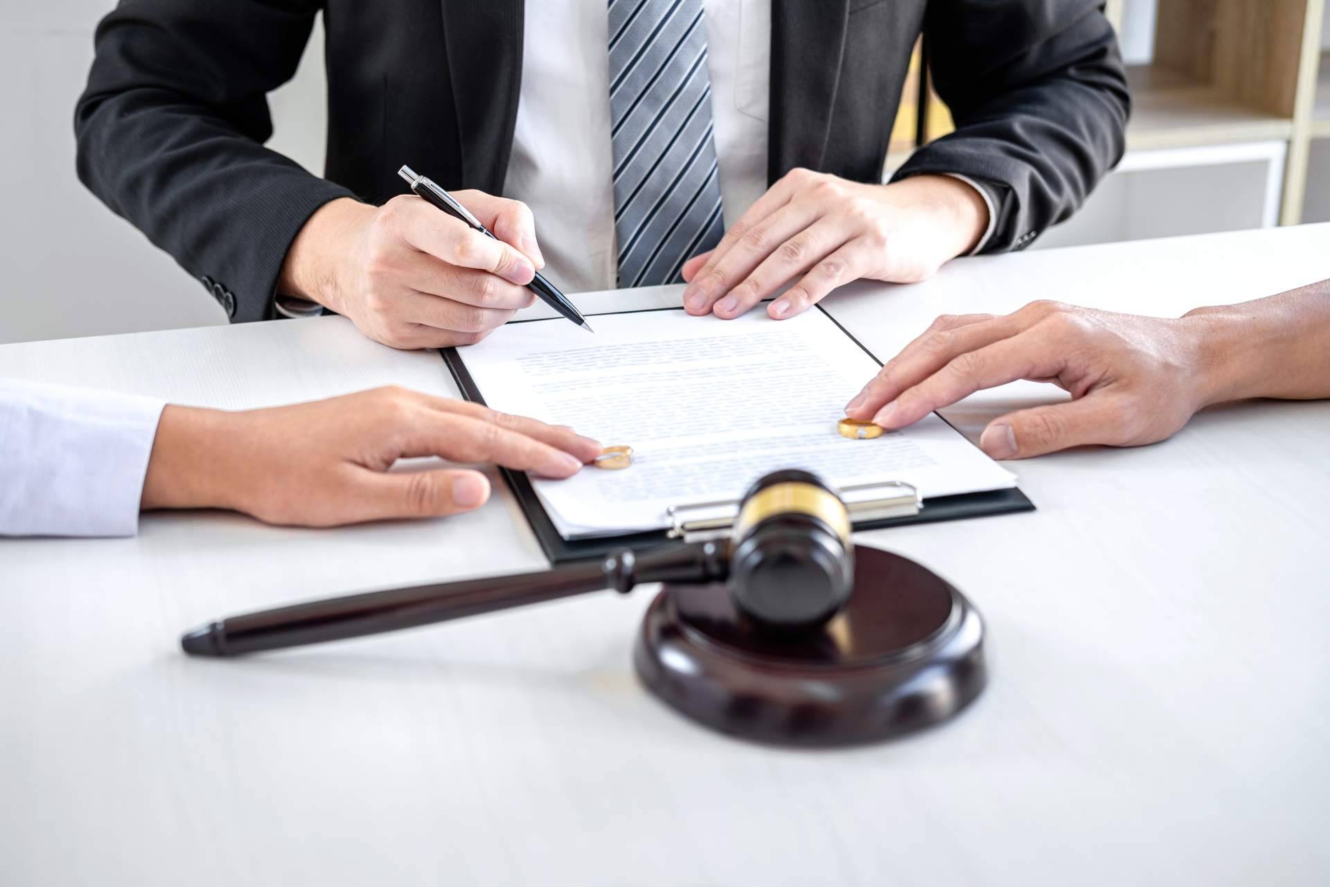 En Fuenlabrada, Abogados Cebrián ofrece abogados de divorcio exprés económico