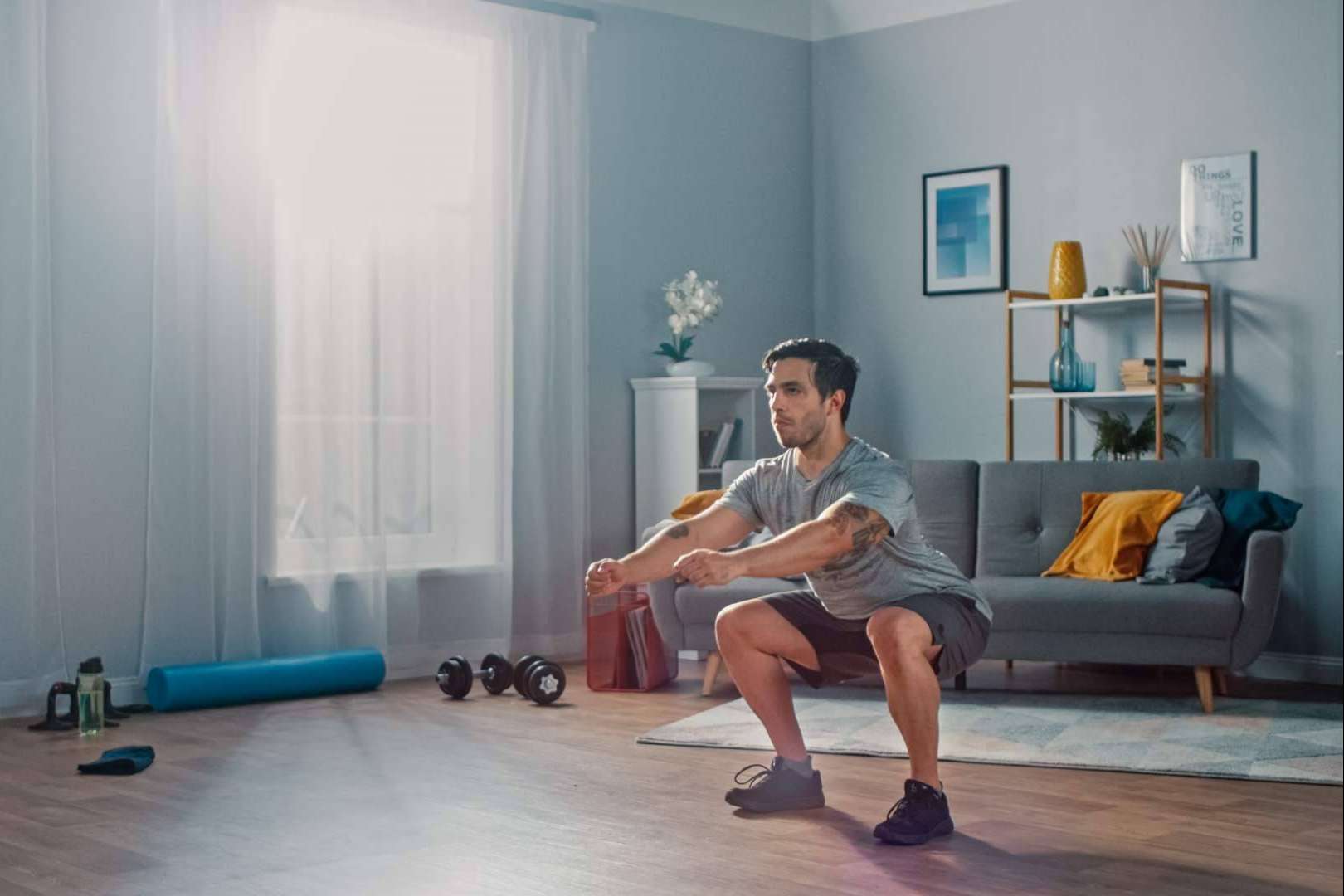 Hacer ejercicio en casa de una forma divertida y diferente entrenando fuerza, cardio y movilidad