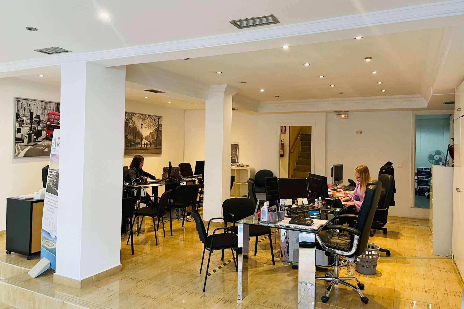 La agencia inmobiliaria LV Architecture Real Estate dispone de villas de lujo en venta en la Costa del Sol