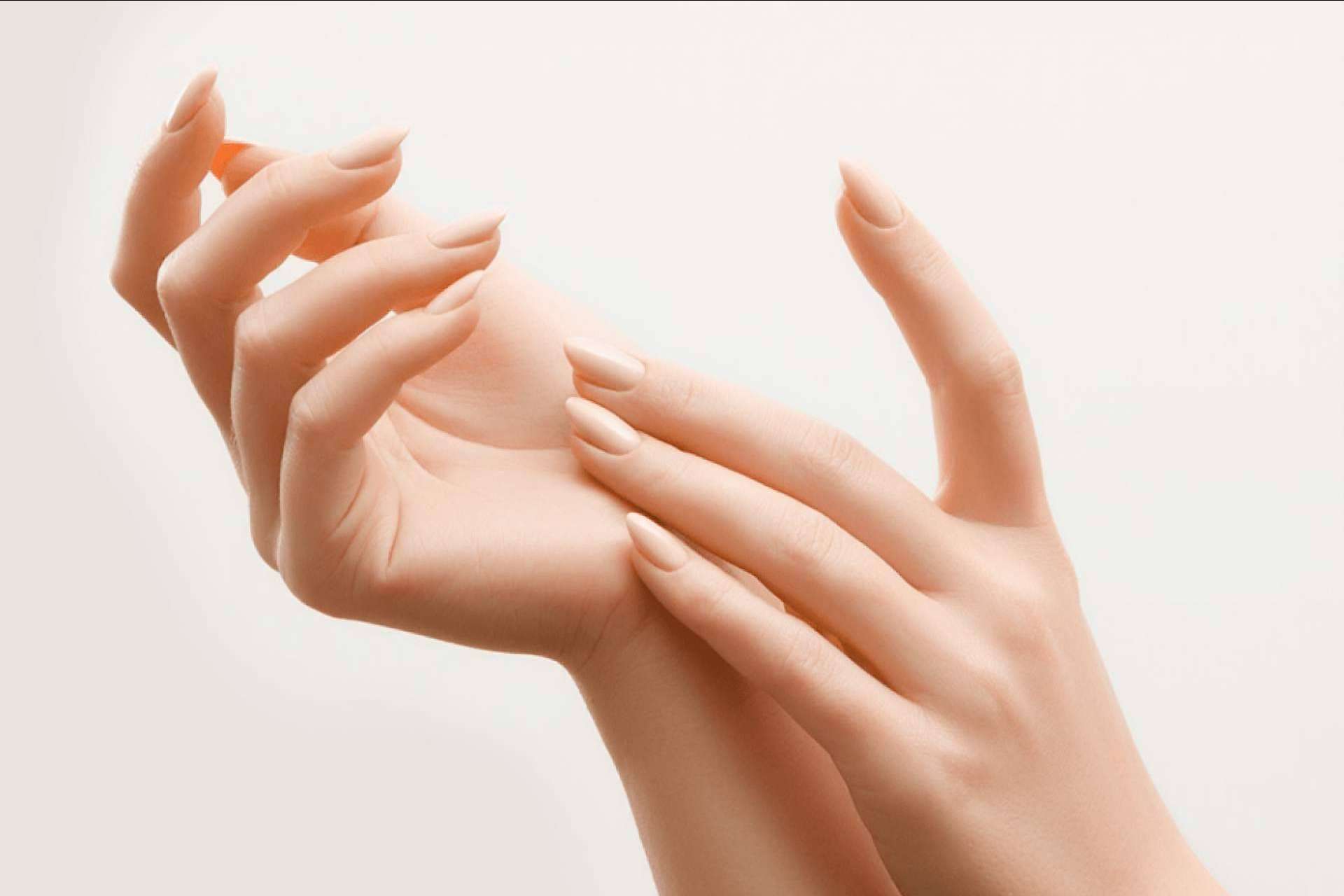 Usar productos profesionales para el cuidado de manos, pies y uñas es fundamental, por Upsala Cosmetic