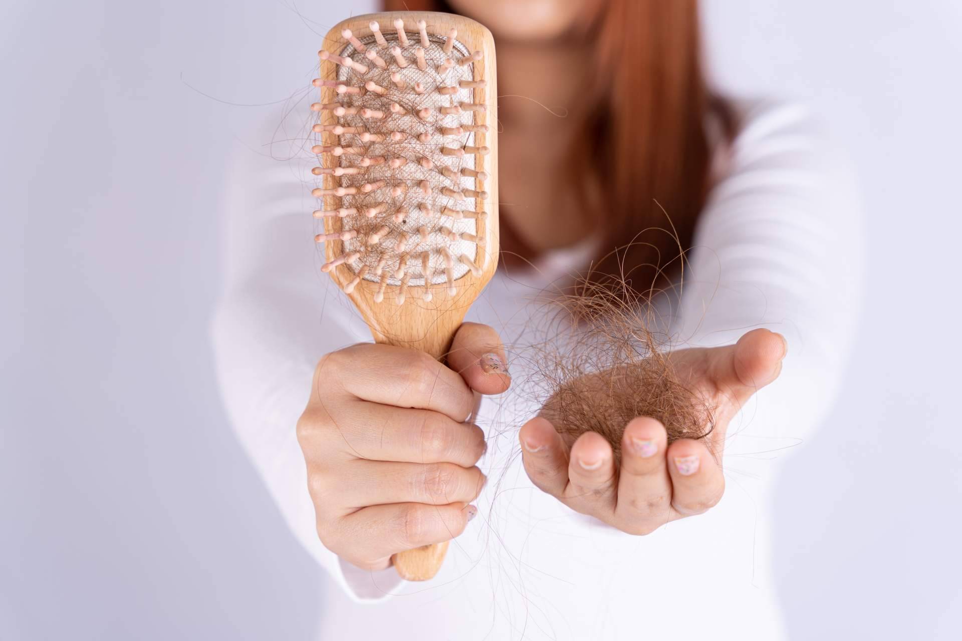 Los tratamientos para la caída capilar que brinda el salón de belleza CharoConector Healthy Style