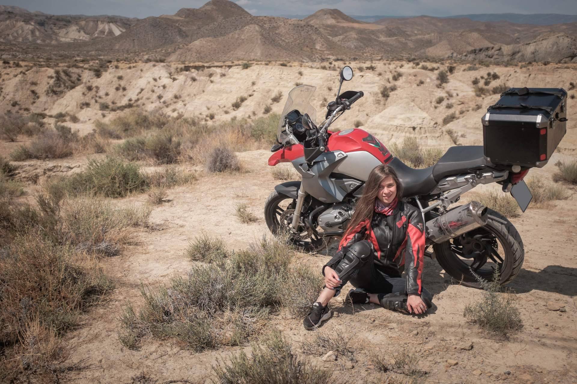 El catálogo con las mejores marcas de chaquetas de moto para mujer en Motonity