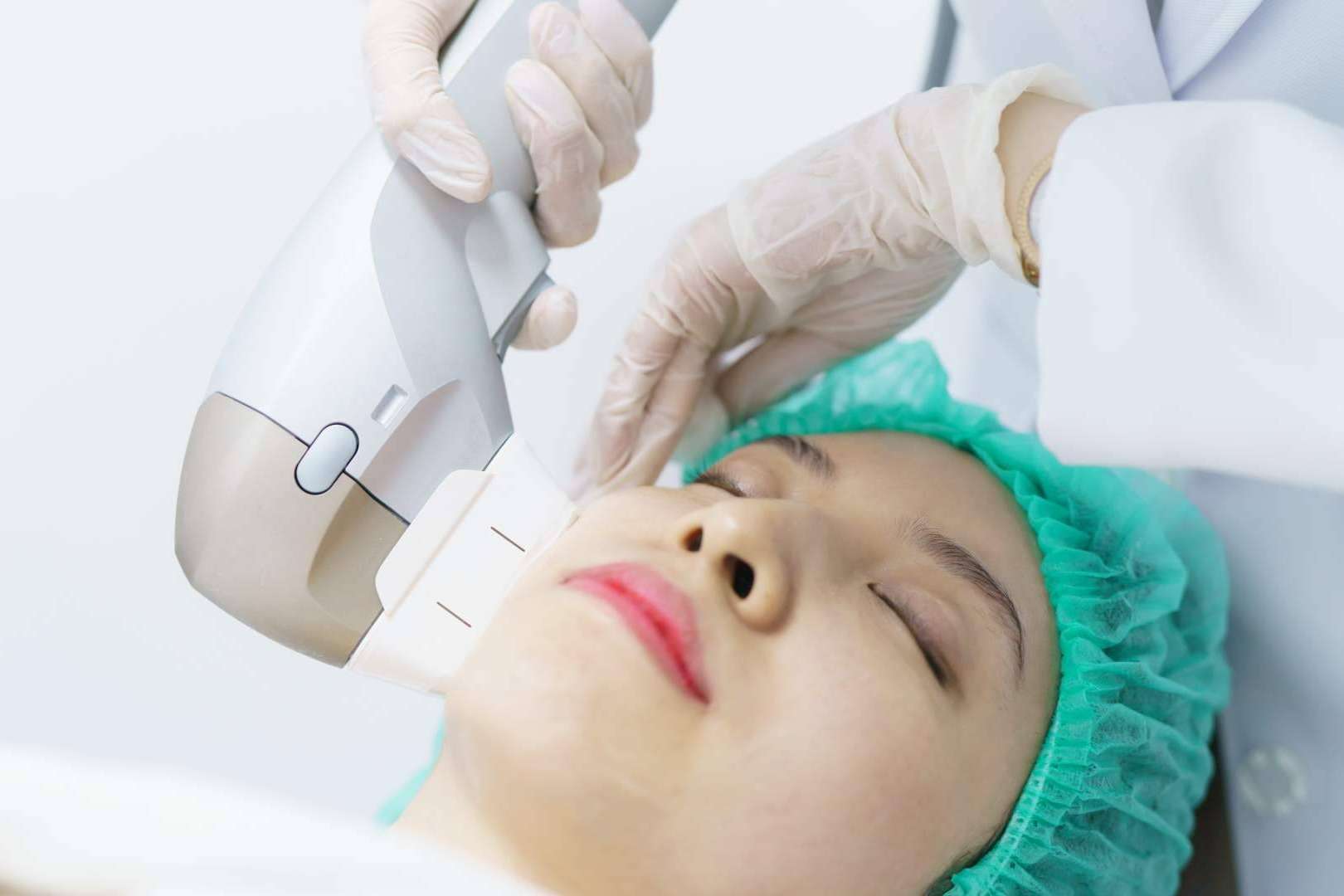 Métodos no invasivos para rejuvenecer la piel a través del HIFU facial y corporal de Rambla 6