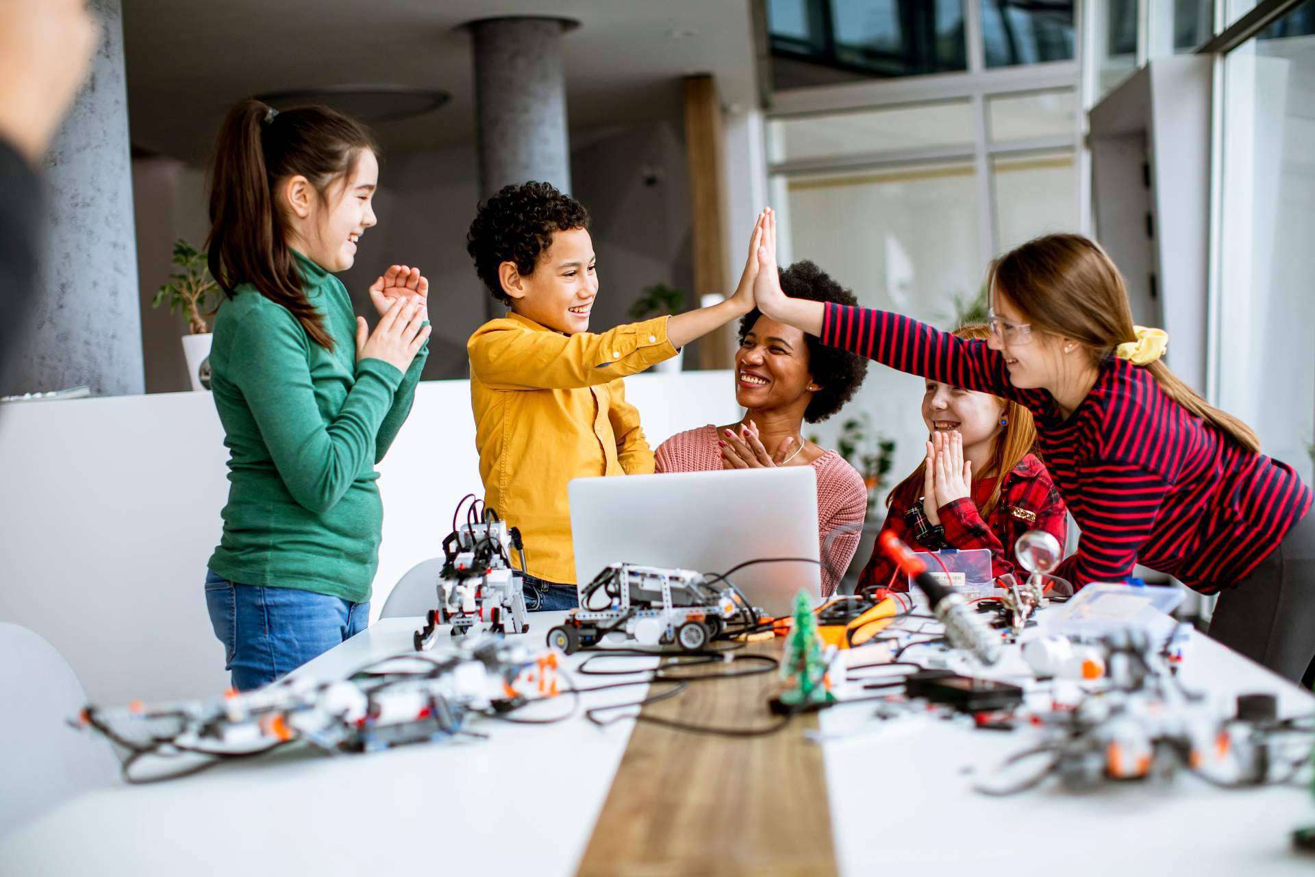 Preparar a los hijos para el futuro digital con cursos de programación para niños en Code2brain