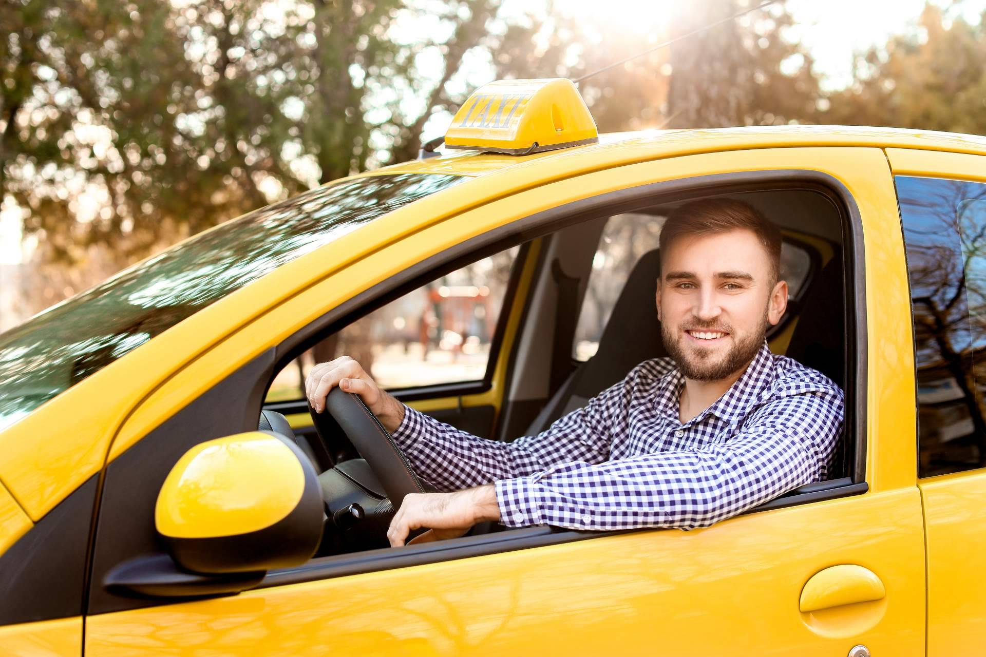 Un servicio VIP para los que necesitan un taxi en Málaga de la mano de Taxi Málaga Airport Charly Transfer 24 Hours