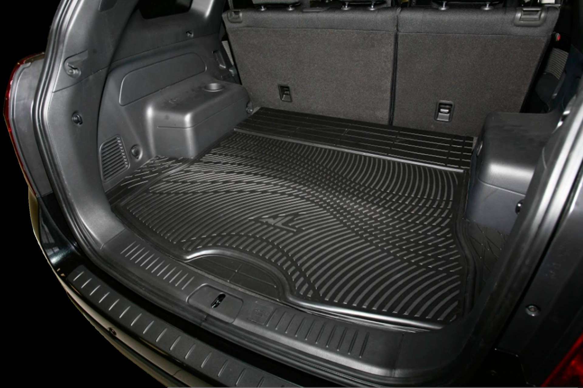 Protectores de maletero con bordes, de Distribuciones Cantelar