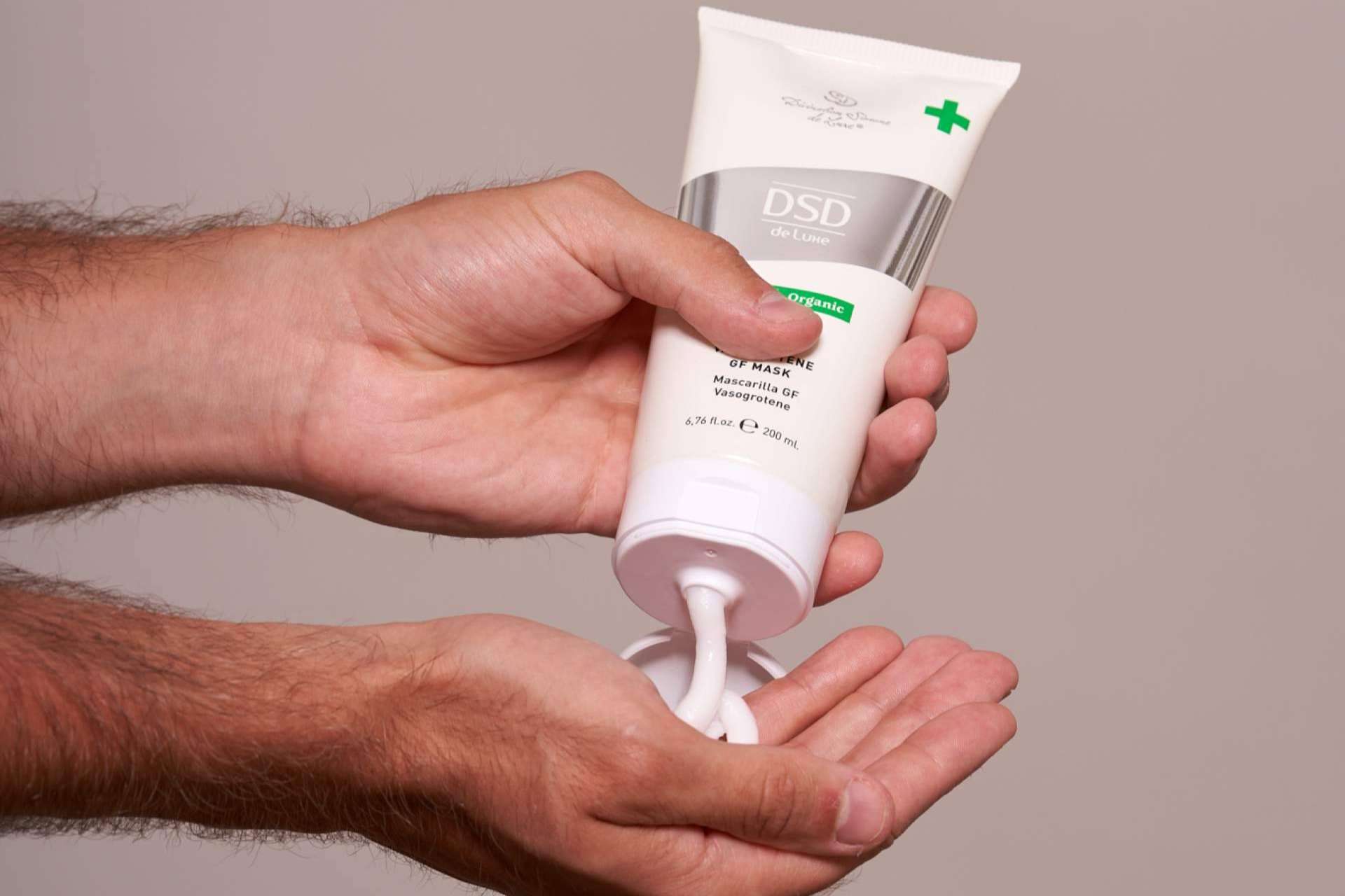 La nueva línea de productos capilares de DSD de Luxe que se centra en la función detox, Medline Organic