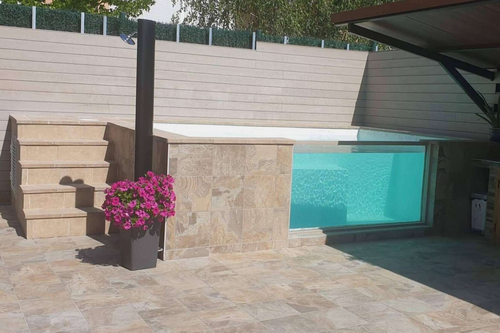Esencial Pool, la especialista en construcción de piscinas se expande a Francia y Portugal