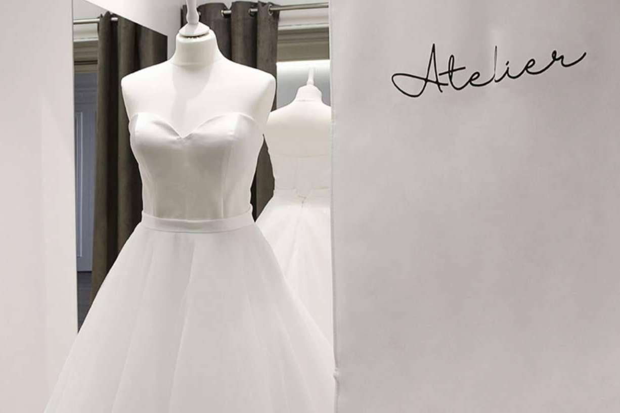 Una experiencia premium apta para cualquier presupuesto para comprar el vestido de novia o el traje de novio