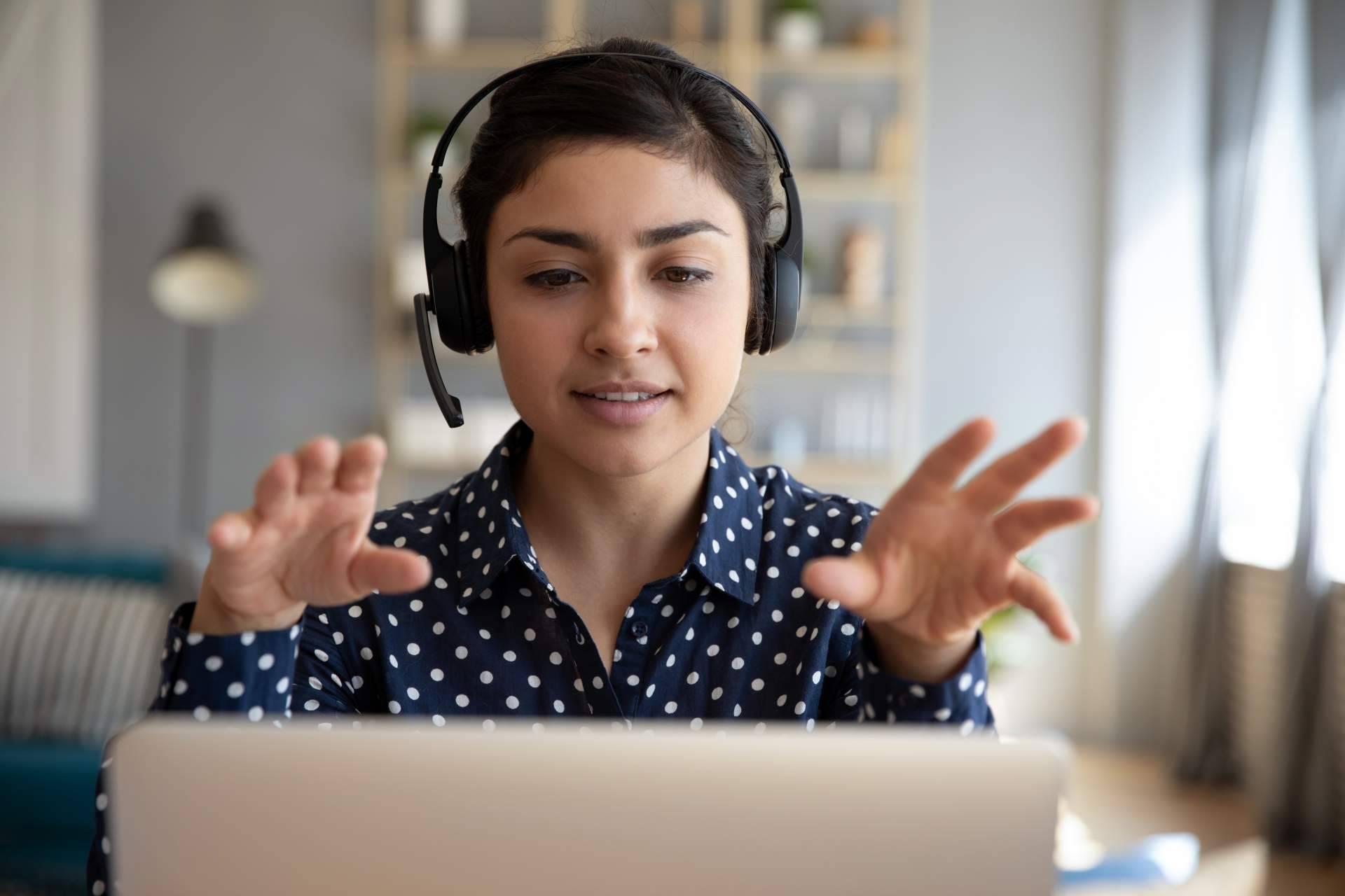 Intérpretes profesionales para negocios y eventos en Madrid, de la mano de Enai E-Consulting Internacional