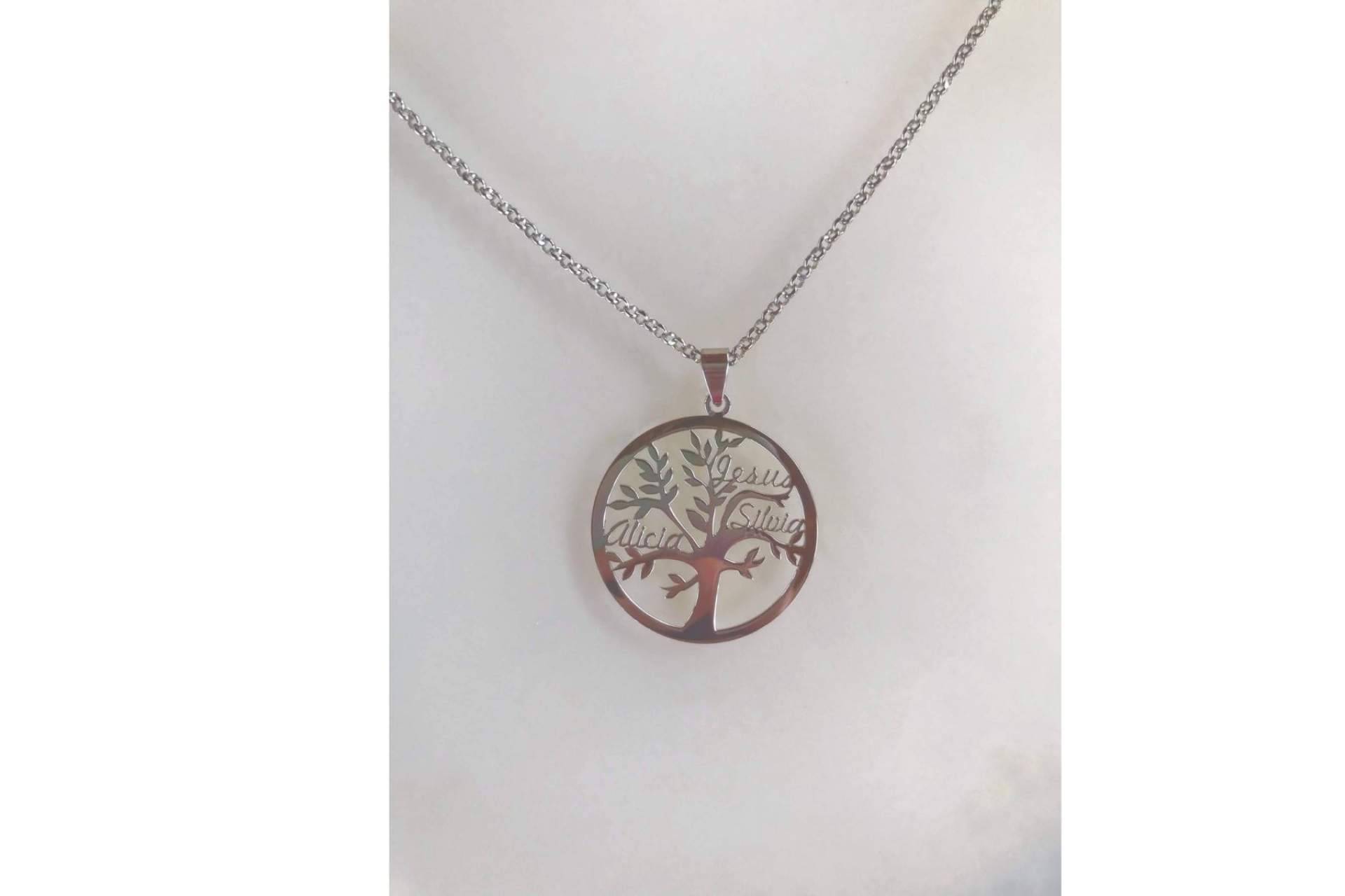 Joyas de plata personalizadas y hechas a mano por profesionales con más de 30 años en el sector