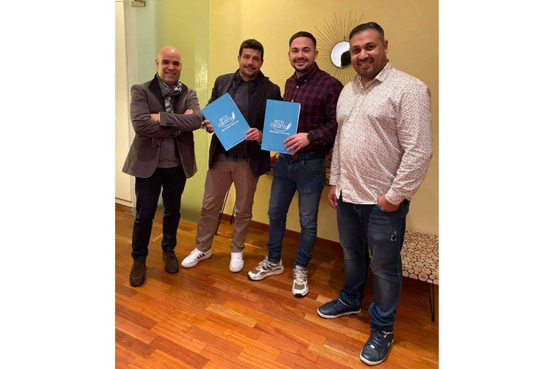 EcoCleans, de la mano de la consultora T4 Franquicias, firma su tercera franquicia