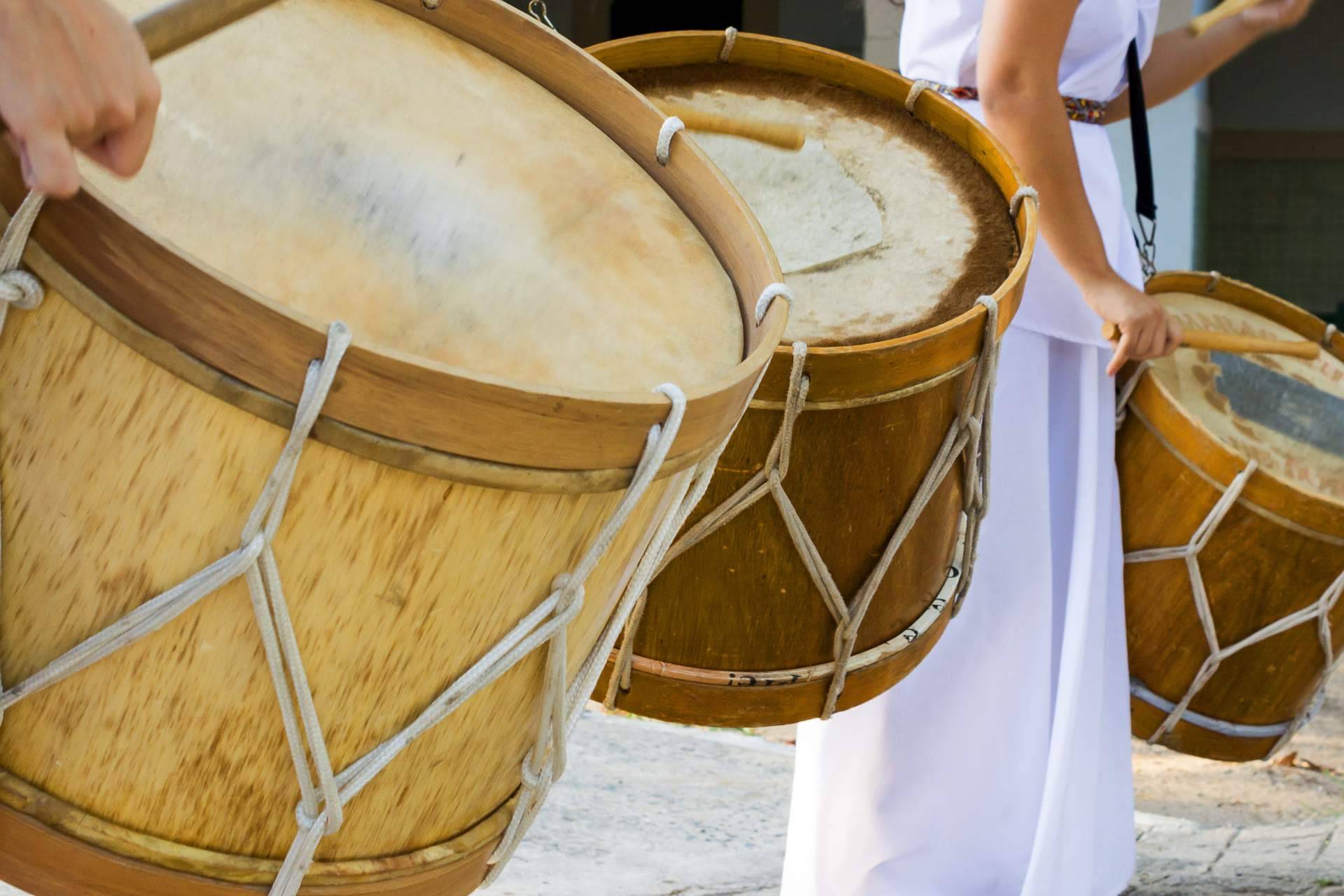 ¿Qué instrumentos de percusión forman una batucada? Percuforum