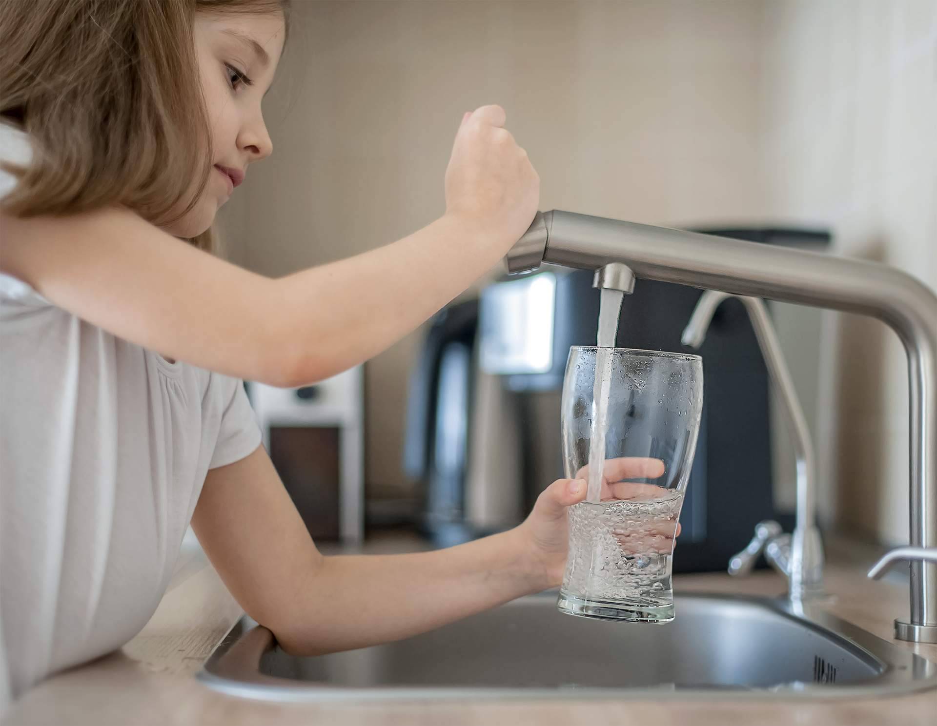 ¿Es posible beber agua de calidad desde el grifo? La solución sostenible de la mano de Atrium Salud