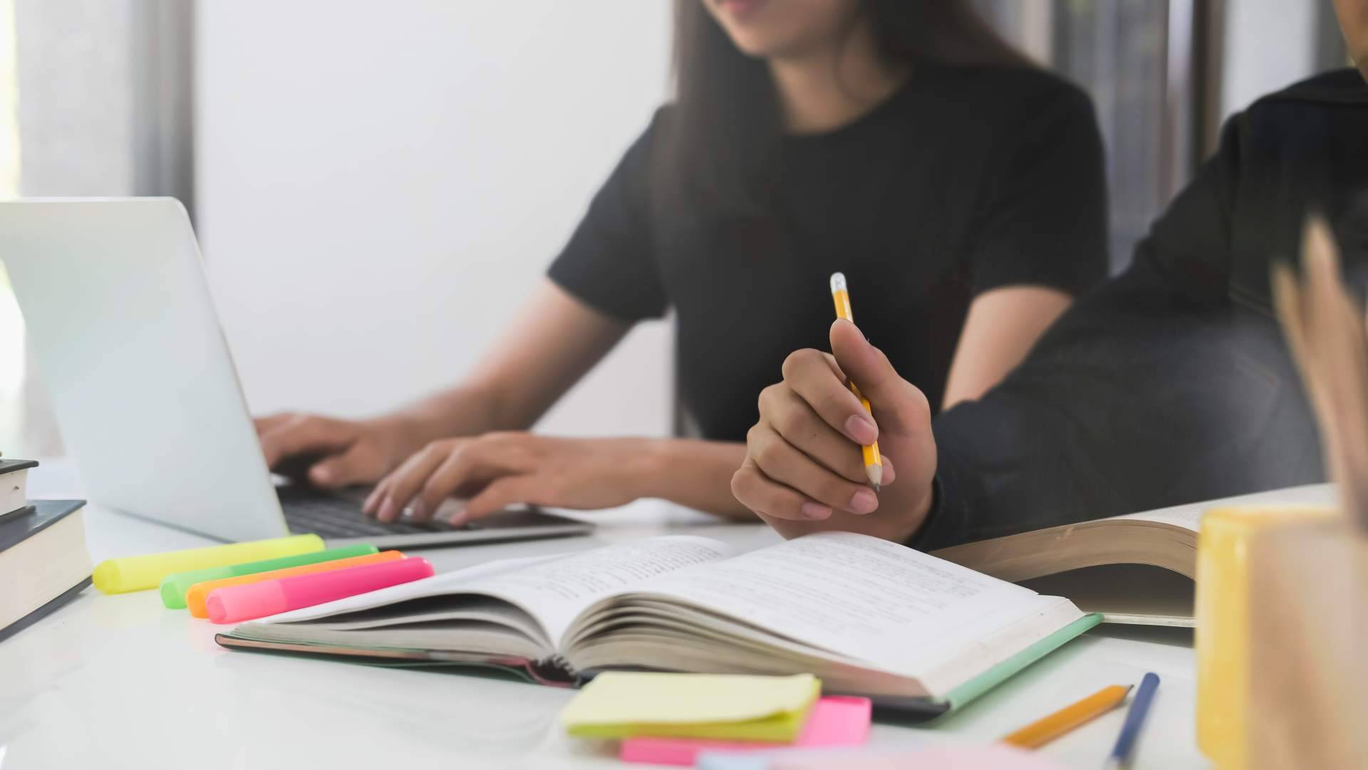 Competencia desleal en las clases particulares, por academias.com