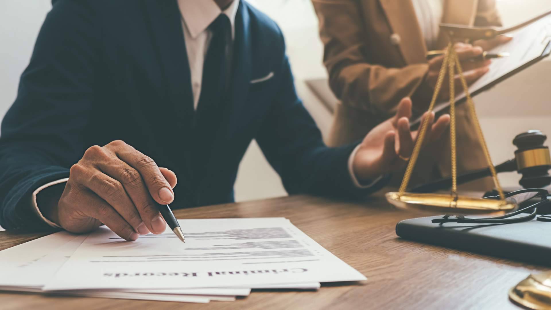 Contratar a un abogado de Ancla Abogados puede ayudar a las personas que han sido despedidas de forma injusta