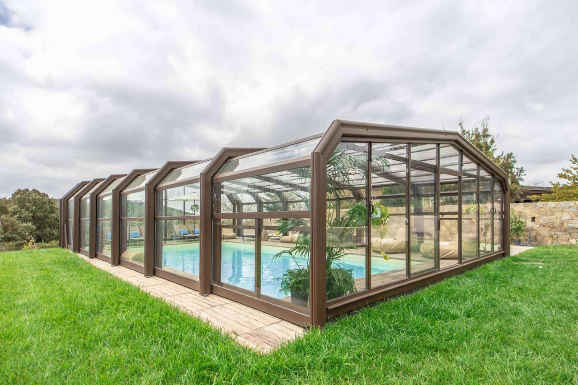 Cubiertas para piscinas en aluminio de la mano de COVERTTO