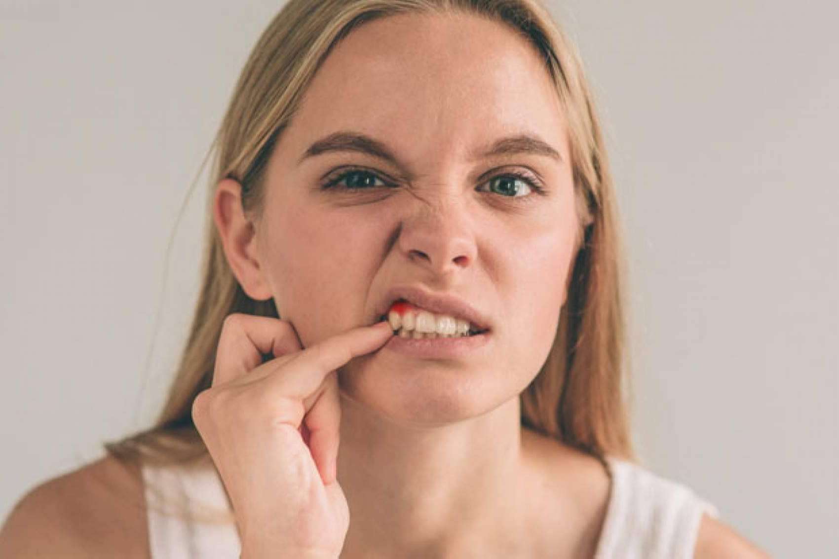 El equipo especializado en periodoncia de la Clínica Sanzmar