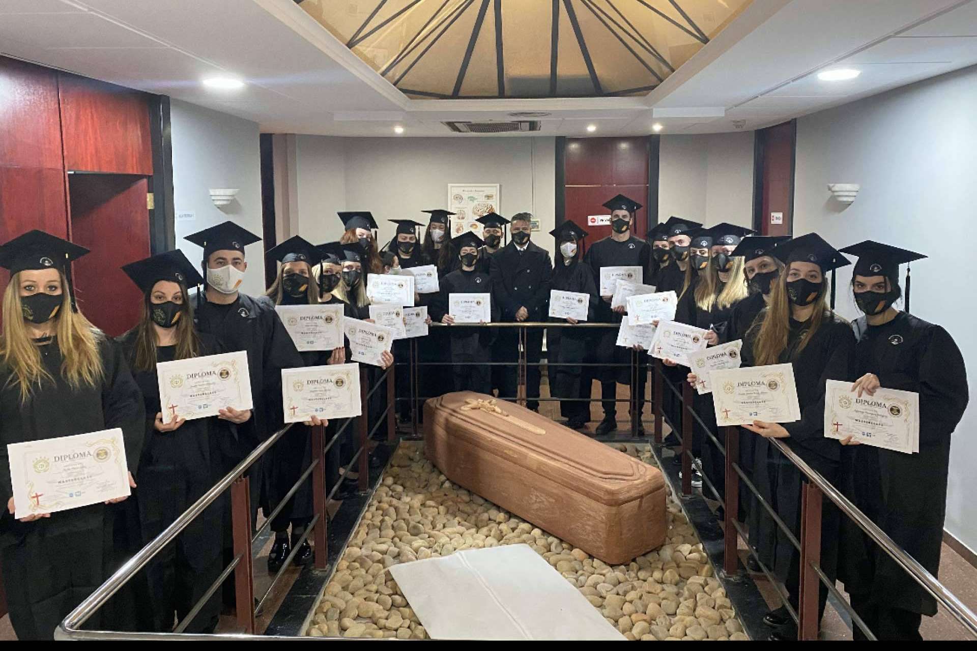 Programas formativos de Tanatopraxia y Tanatoestética en el Instituto Español Funerario