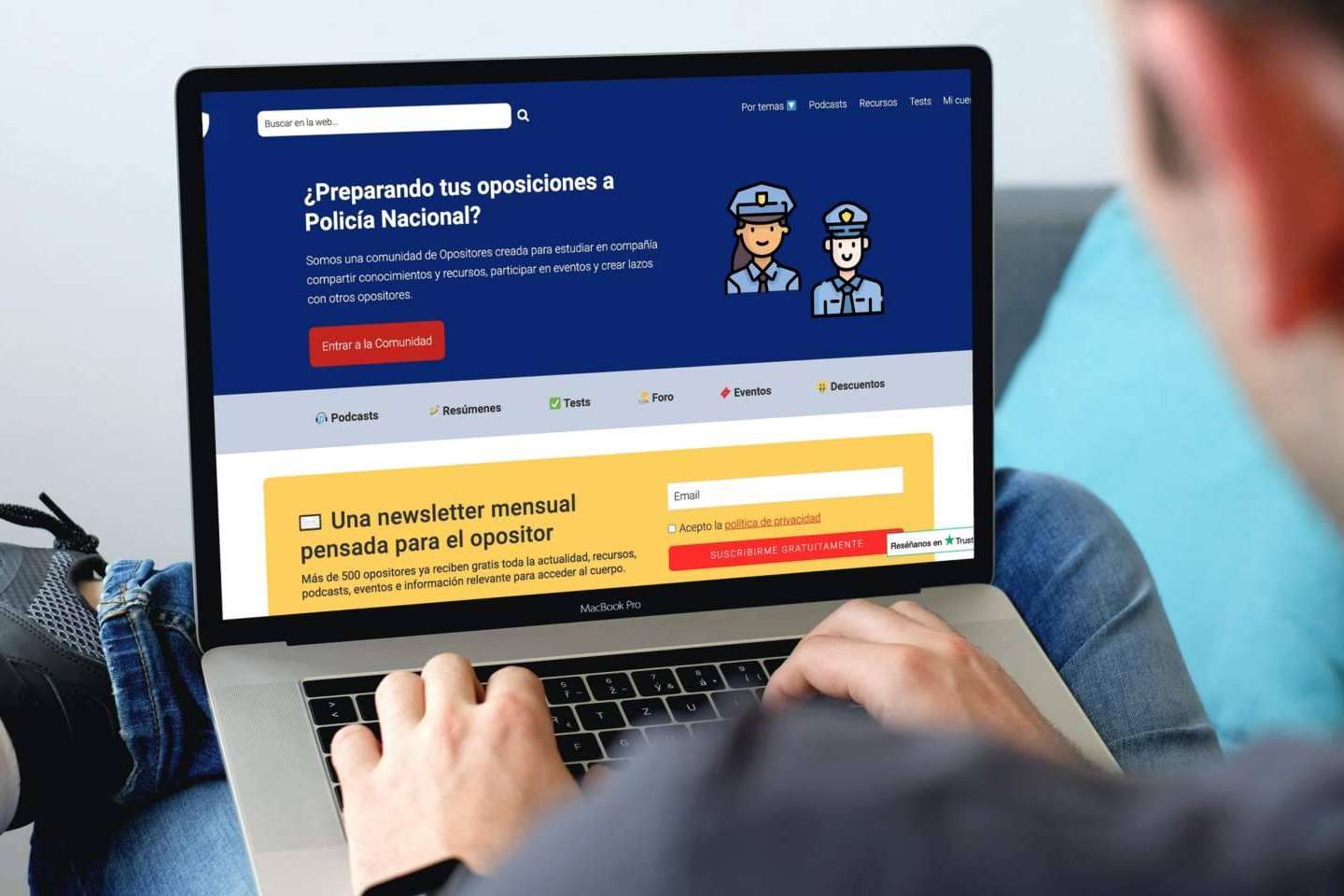 La Comunidad de Opositores a Policía Nacional ofrece herramientas para ayudar a los candidatos con el proceso
