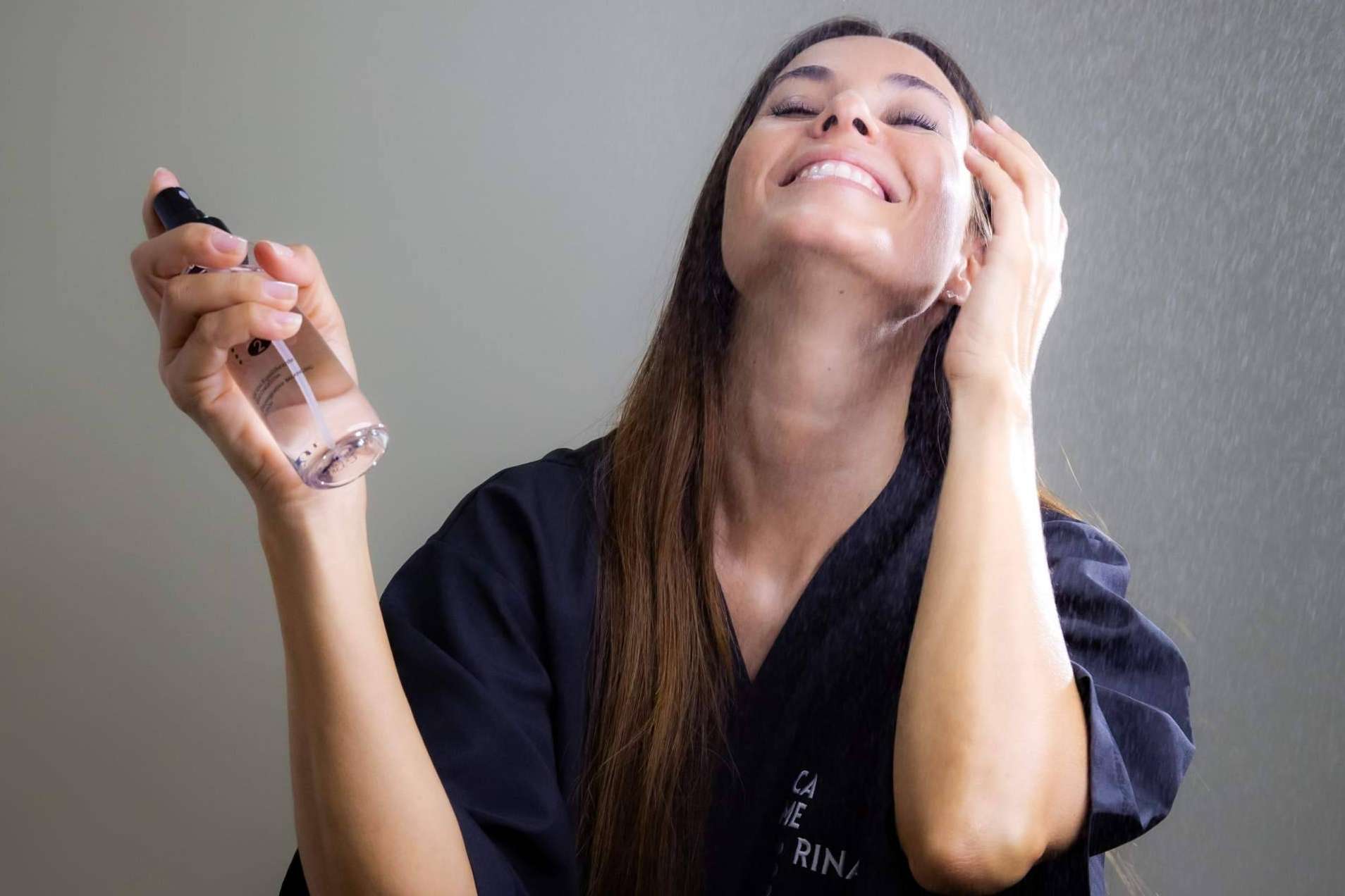 Rutinas faciales que permiten la triple limpieza, con Camerina Cosmetics