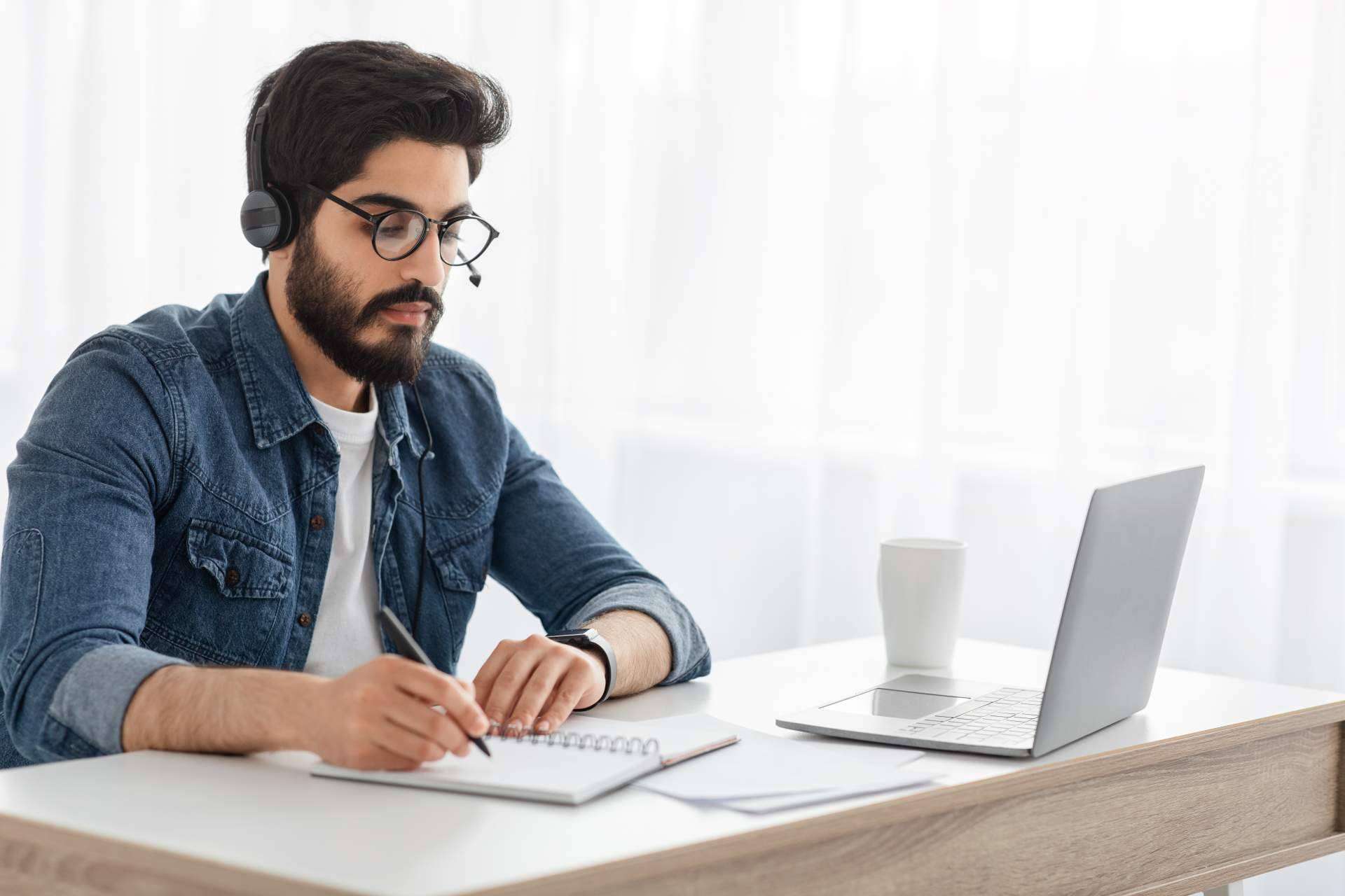 ¿Cómo elegir una academia para aprender árabe online? Academia Árabe