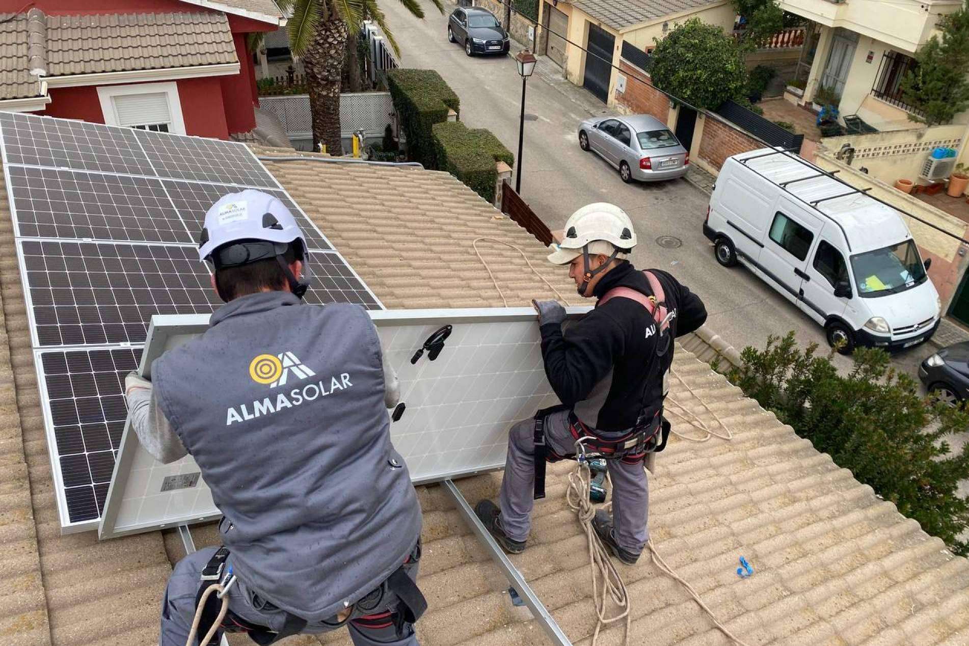 El uso de energías renovables mediante la instalación de placas solares, de la mano de Alma Solar