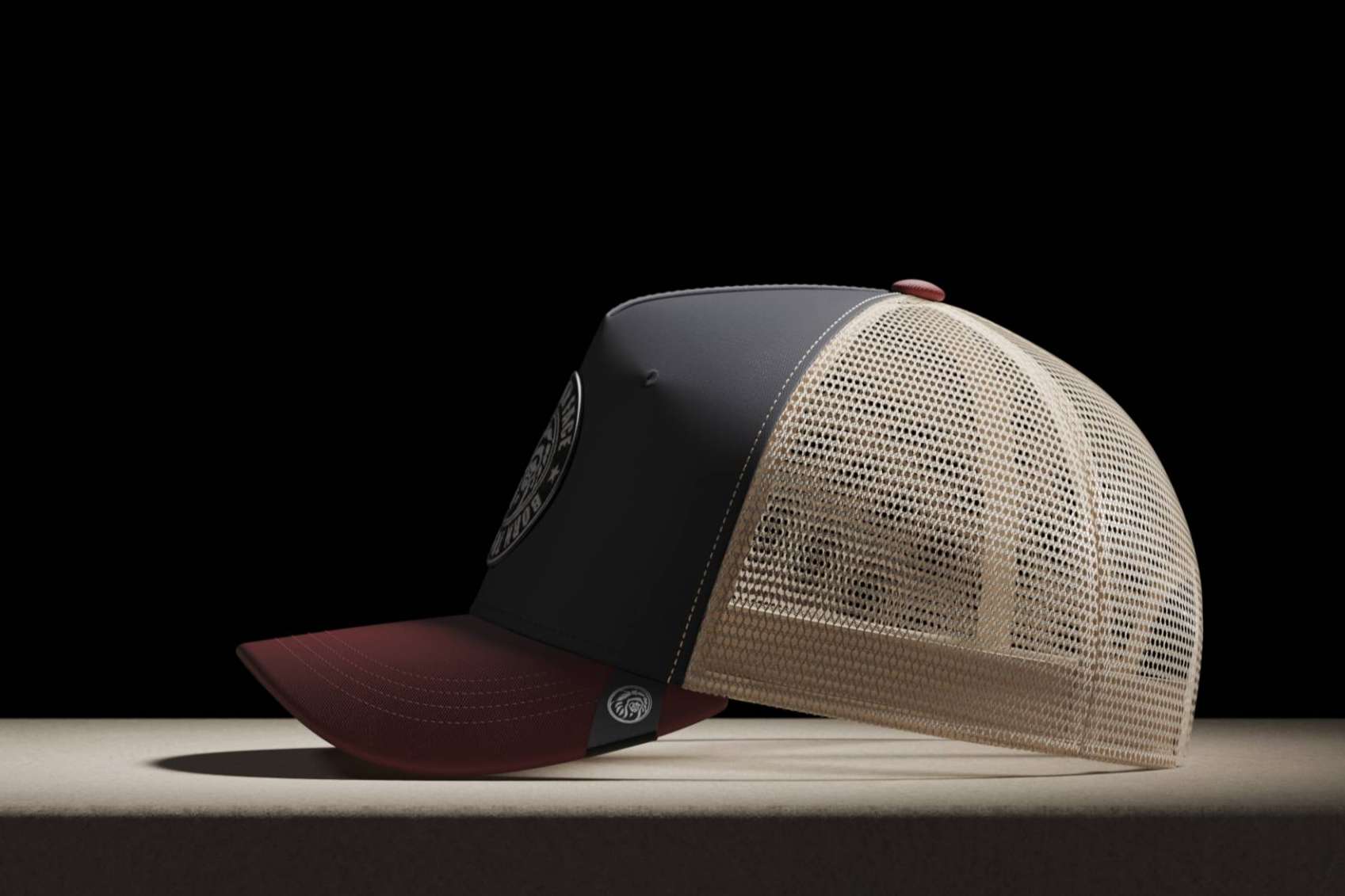 The Indian Face y el éxito de sus gorras trucker