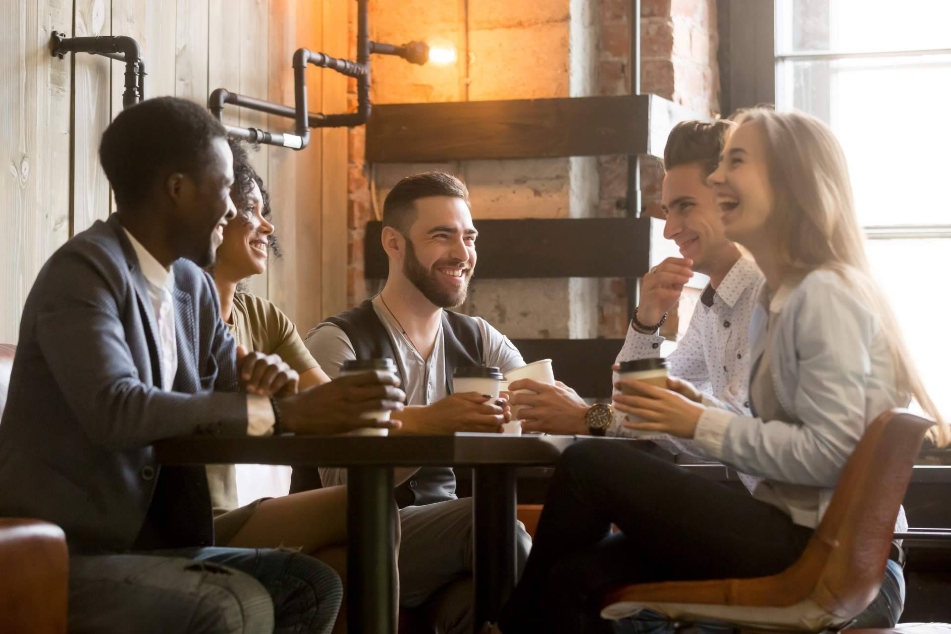 La inteligencia emocional influye positivamente en la calidad de las relaciones sociales y de la salud mental y física