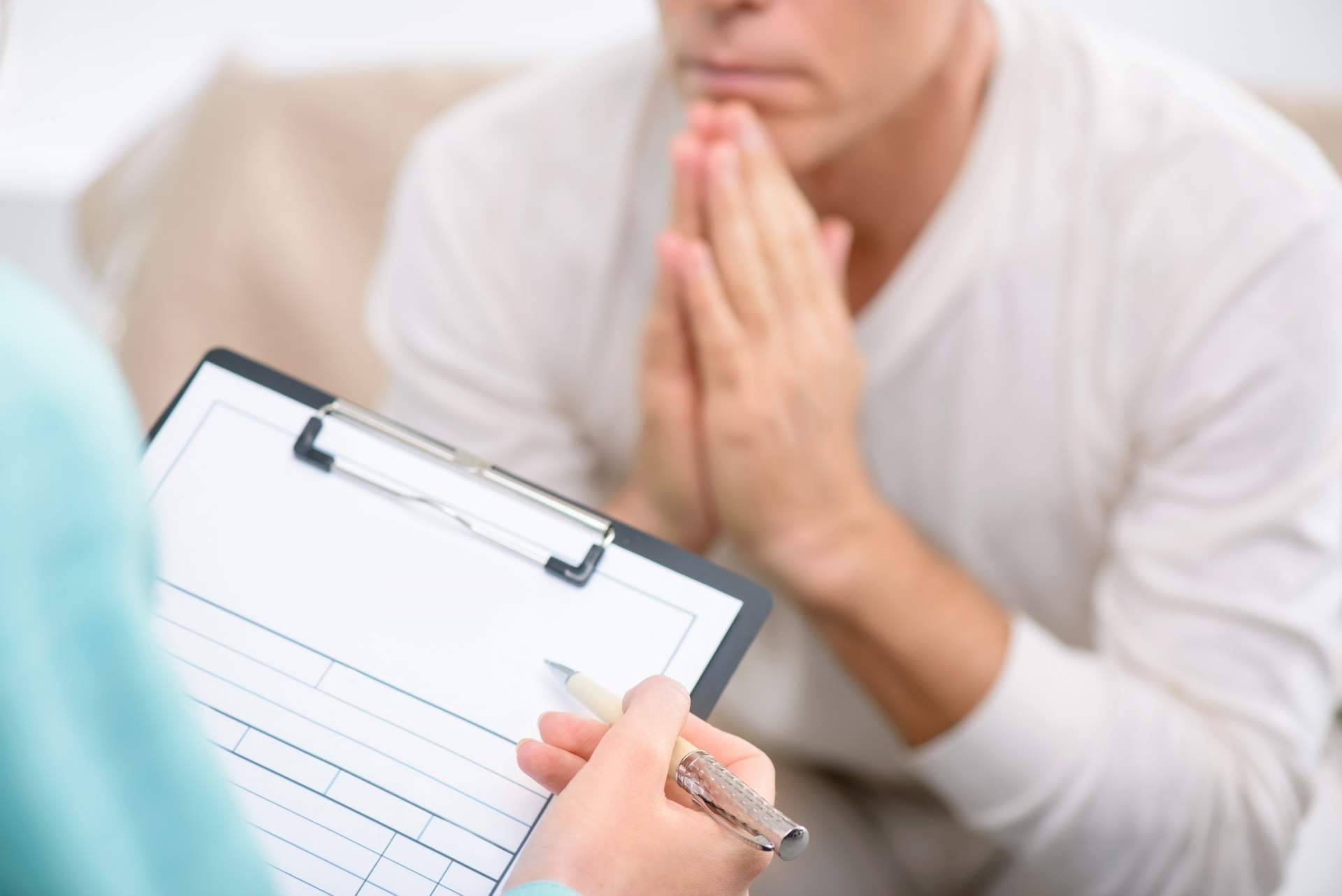 ¿Qué signos aparecen con la ansiedad y cómo se debe actuar?, por Heroicamente Psicología
