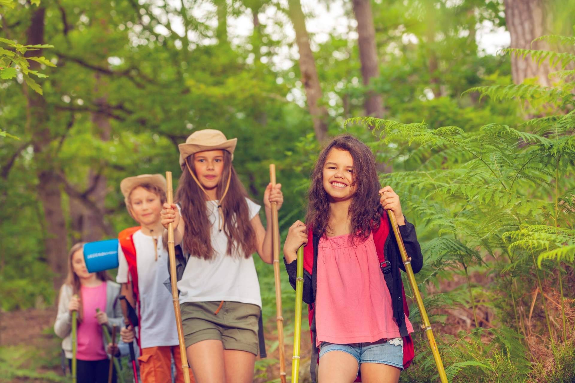 Los monitores profesionales de Aventurarte y su campamento de verano en la sierra