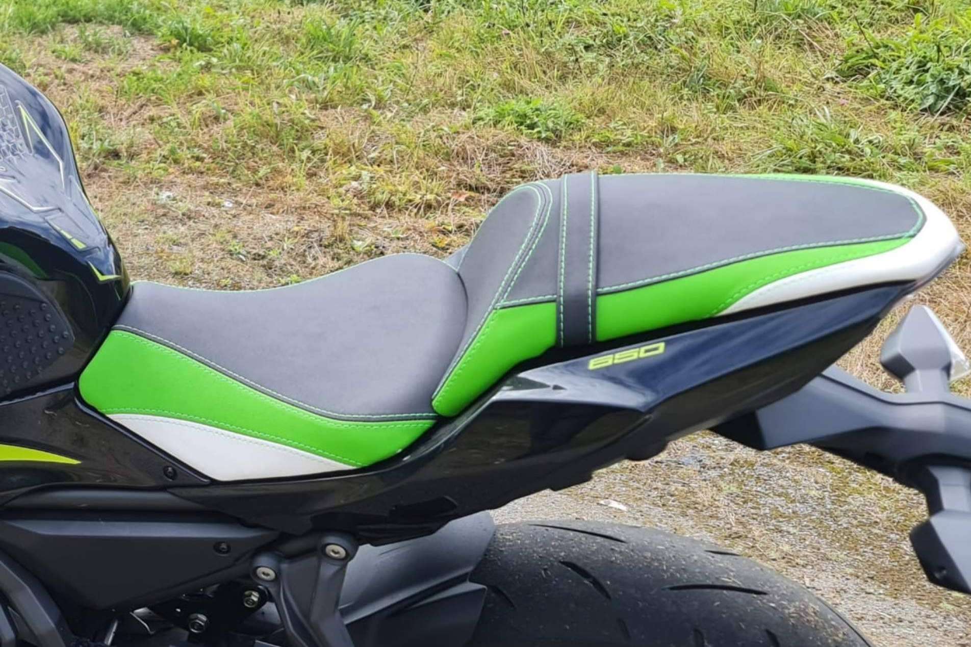 Los asientos confort para motos de JM-Fundas