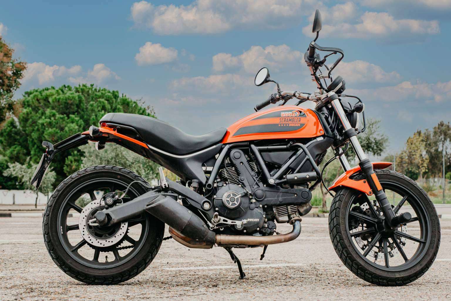 Carnet de moto, las ventajas como solución de movilidad, por AUTOESCUELA 2000
