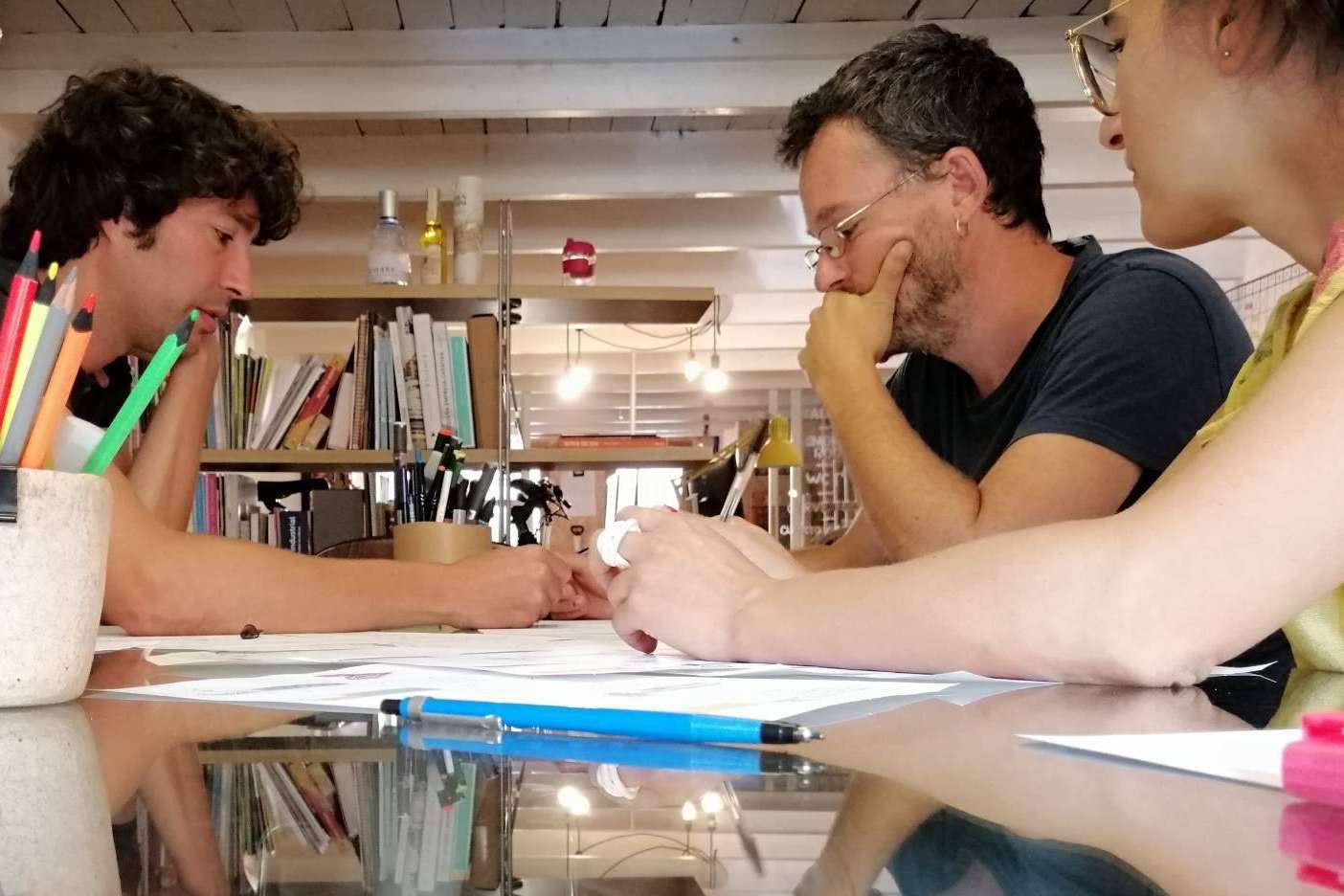 ¿Qué es el outsourcing de diseño para empresas?, por Gauzak