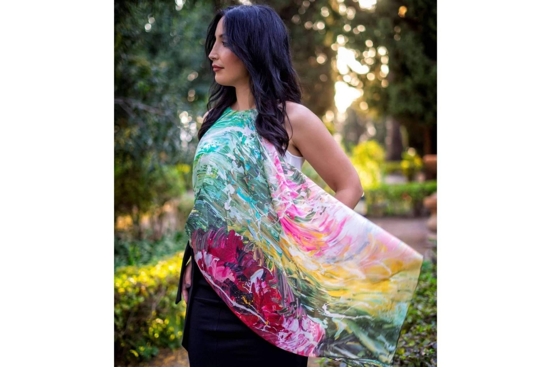 Los foulards y pashminas de Full & Briss desprenden arte