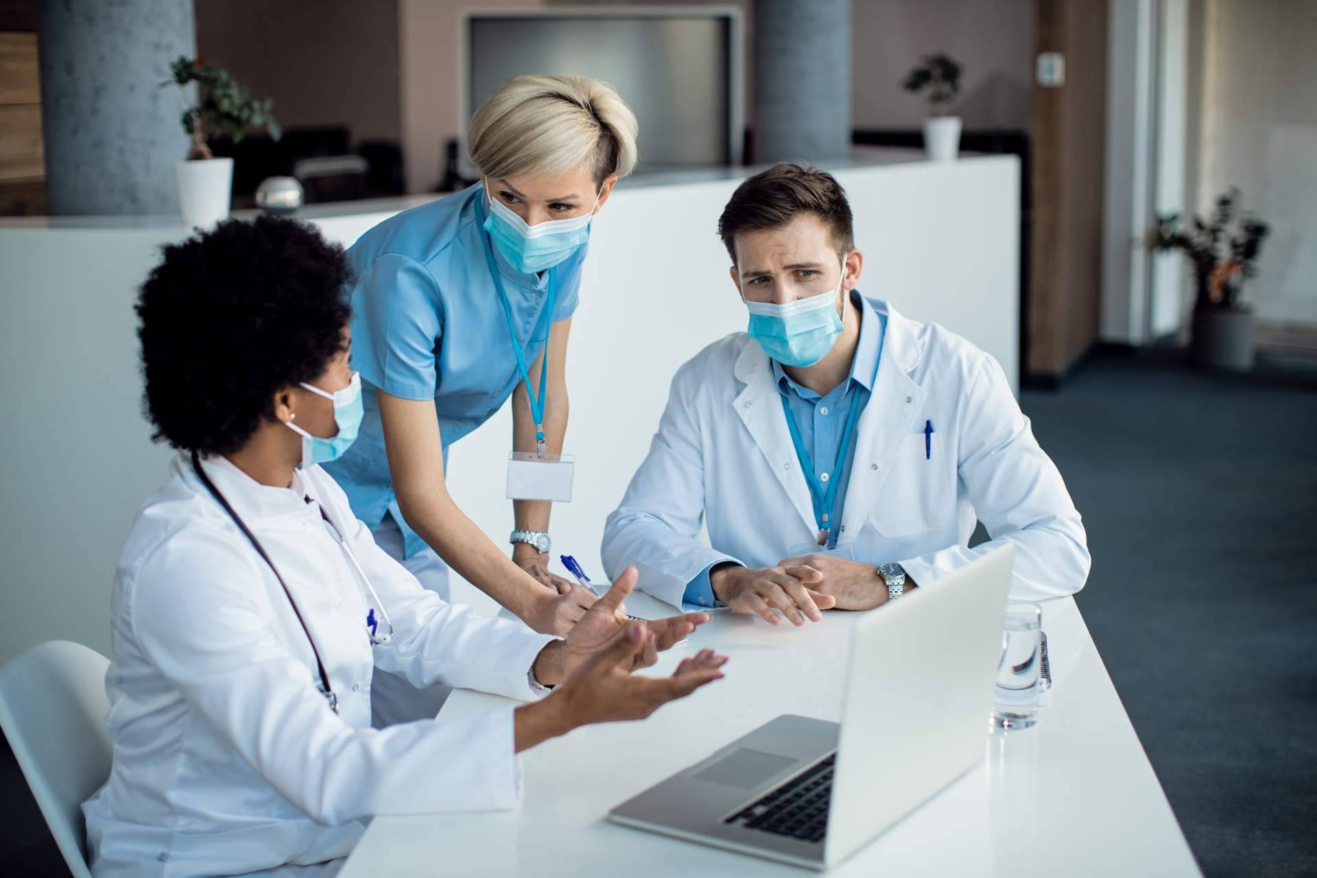 Afiliarse a TECNOS y unirse a los objetivos marcados para el futuro profesional del personal técnico superior sanitario