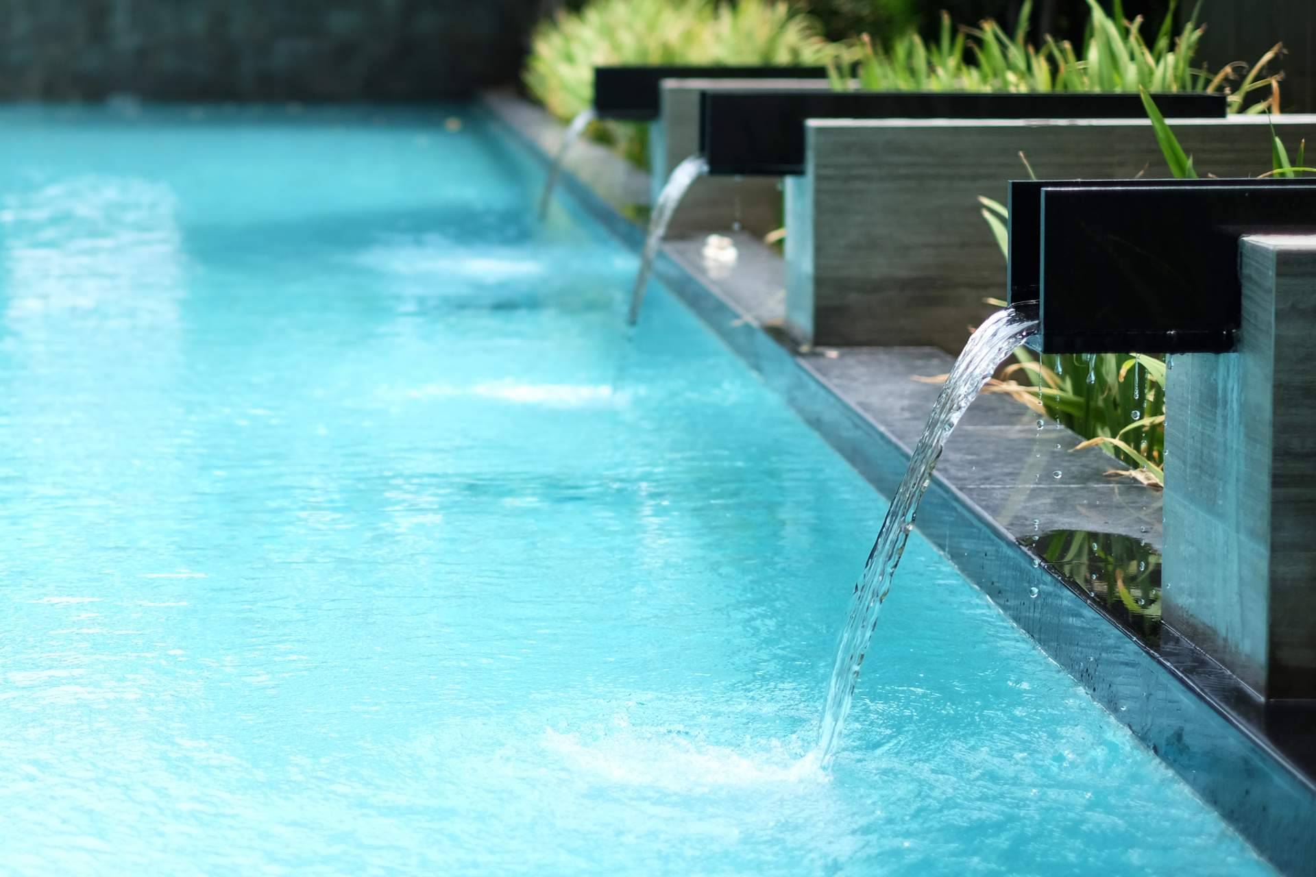 Swimhome, con la cascada para piscina, permite poner a punto la piscina